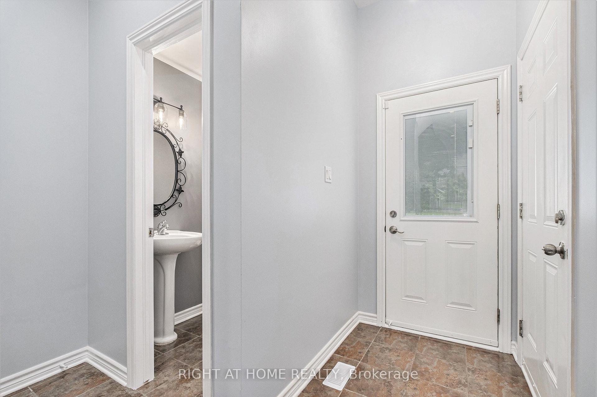 Photo 3 of 352 Selene Way, Ottawa, Avalon East — HOMEH