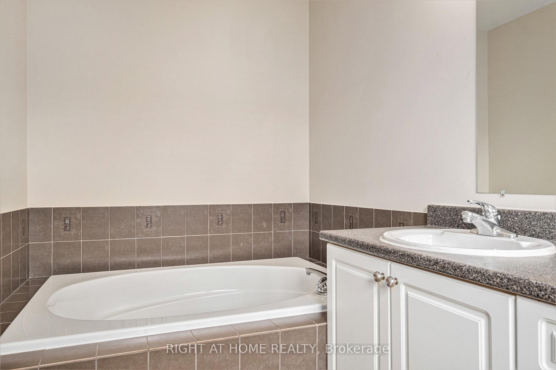 Photo 16 of 352 Selene Way, Ottawa, Avalon East — HOMEH
