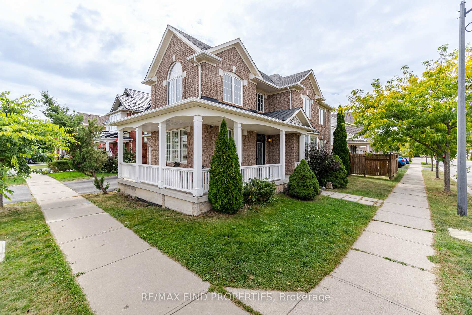 Photo 3 of Unit UPPER, 688 Trudeau Drive, Milton, Beaty — HOMEH