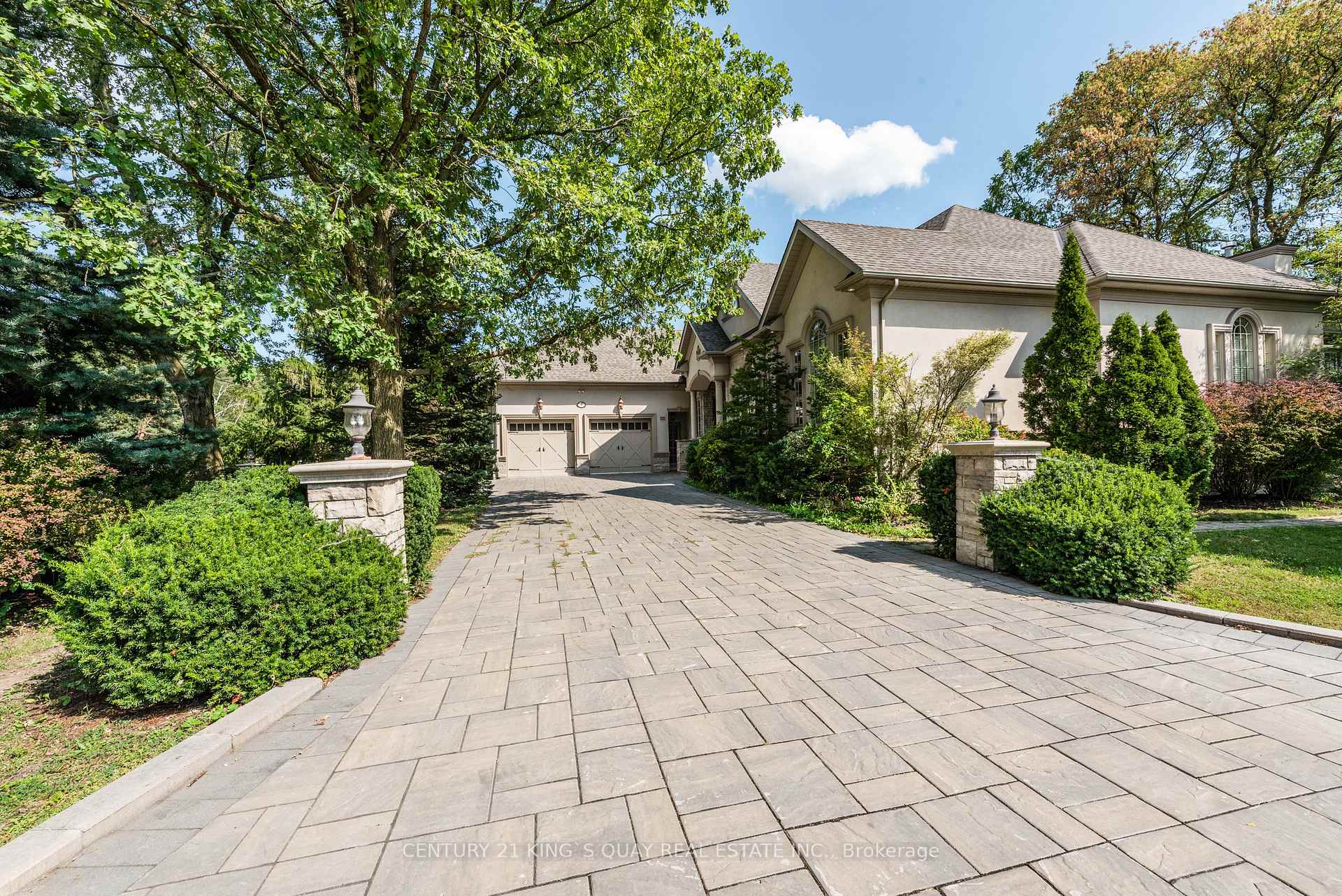 Photo 2 of Unit LL1, 1 River Bend Road, Markham, Village Green-South Unionville — HOMEH