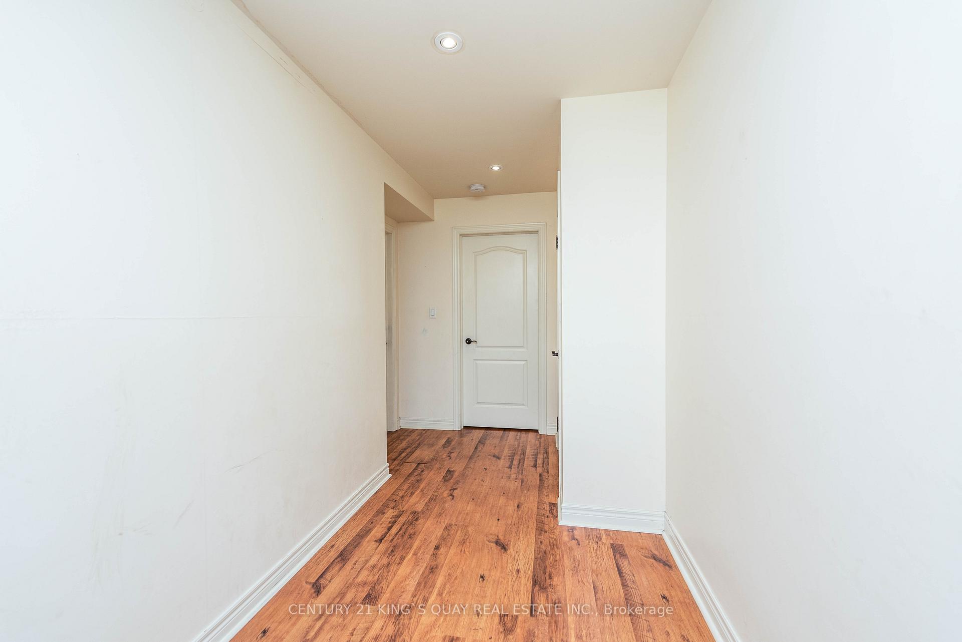 Photo 5 of Unit LL1, 1 River Bend Road, Markham, Village Green-South Unionville — HOMEH