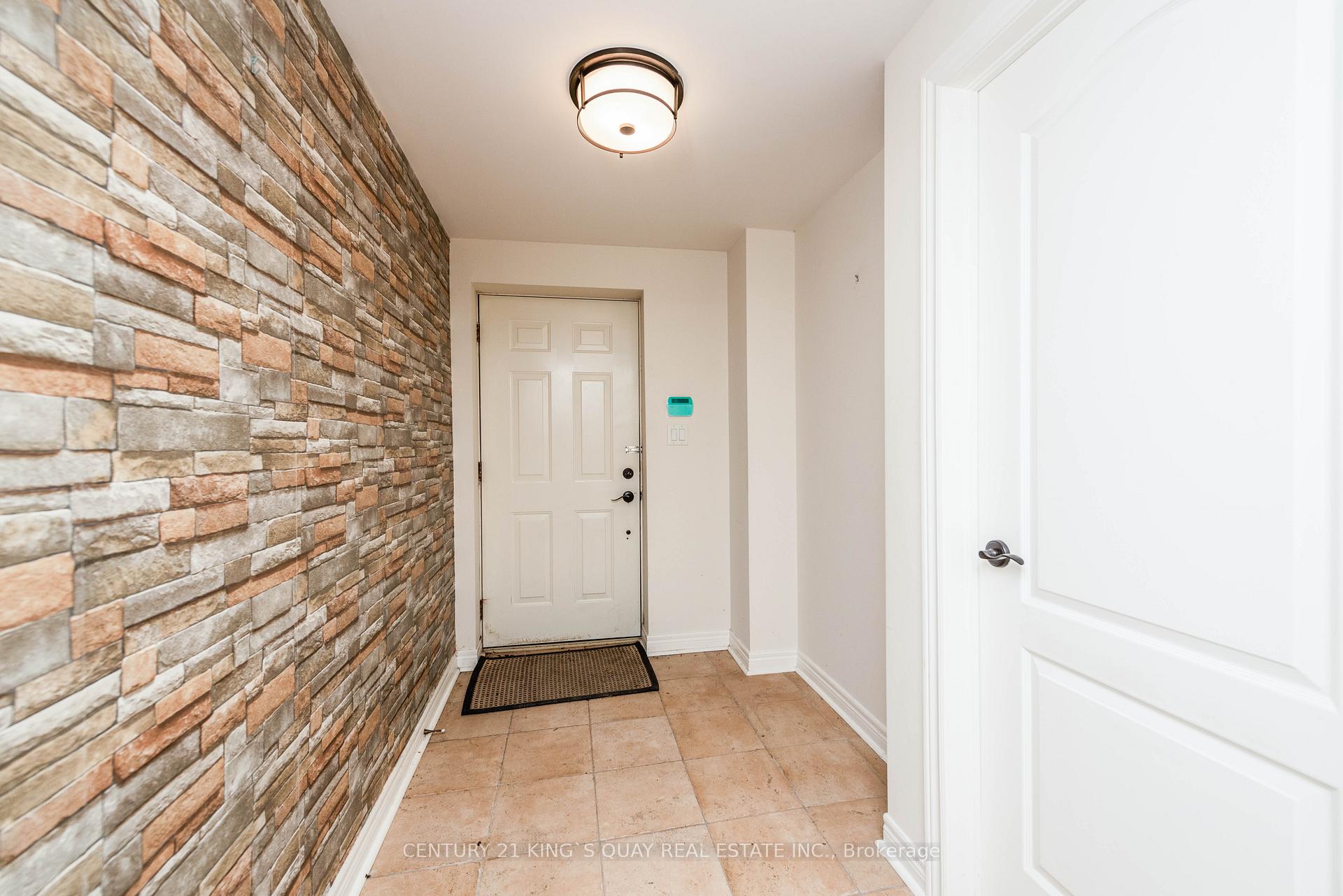 Photo 6 of Unit LL1, 1 River Bend Road, Markham, Village Green-South Unionville — HOMEH