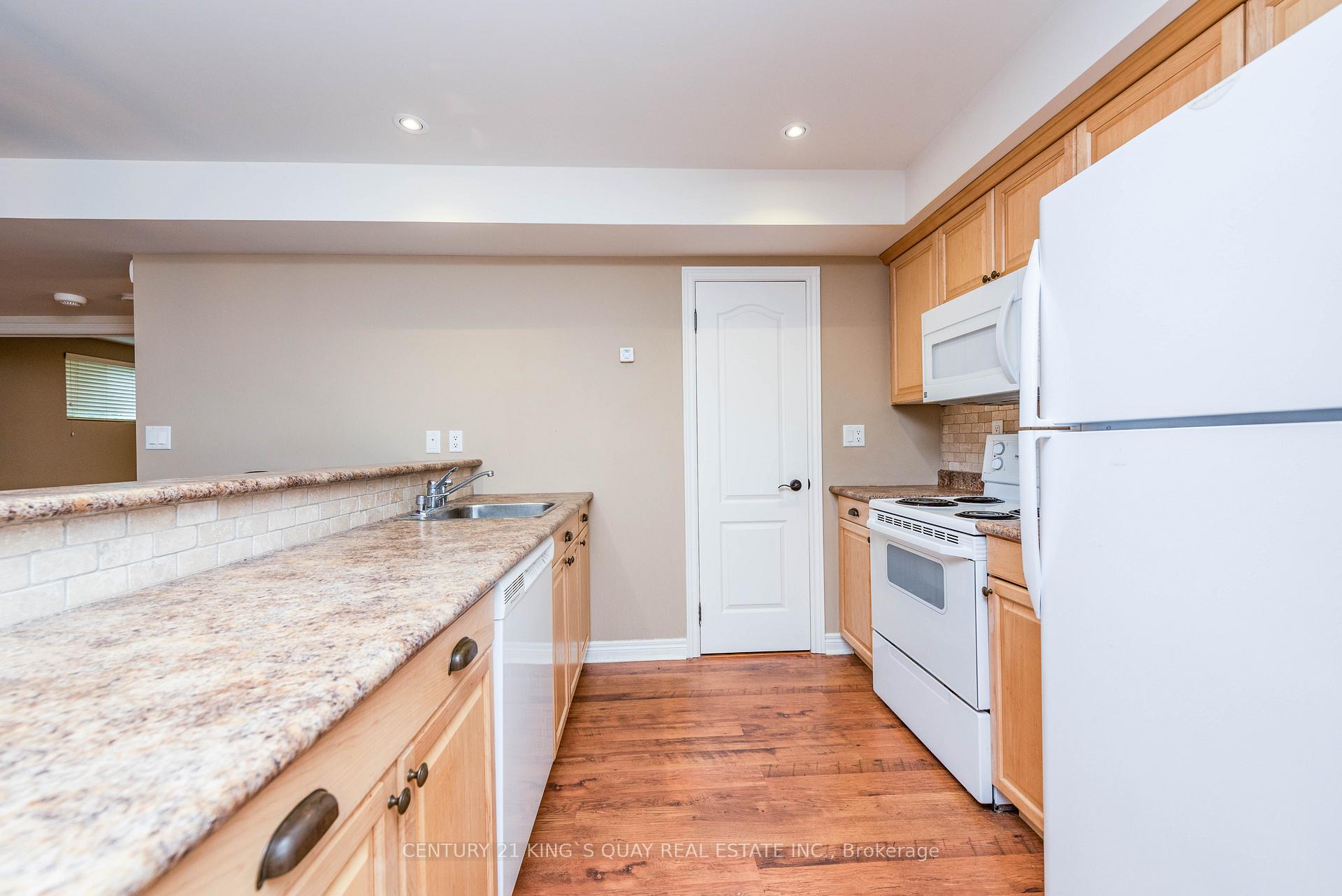 Photo 12 of Unit LL1, 1 River Bend Road, Markham, Village Green-South Unionville — HOMEH