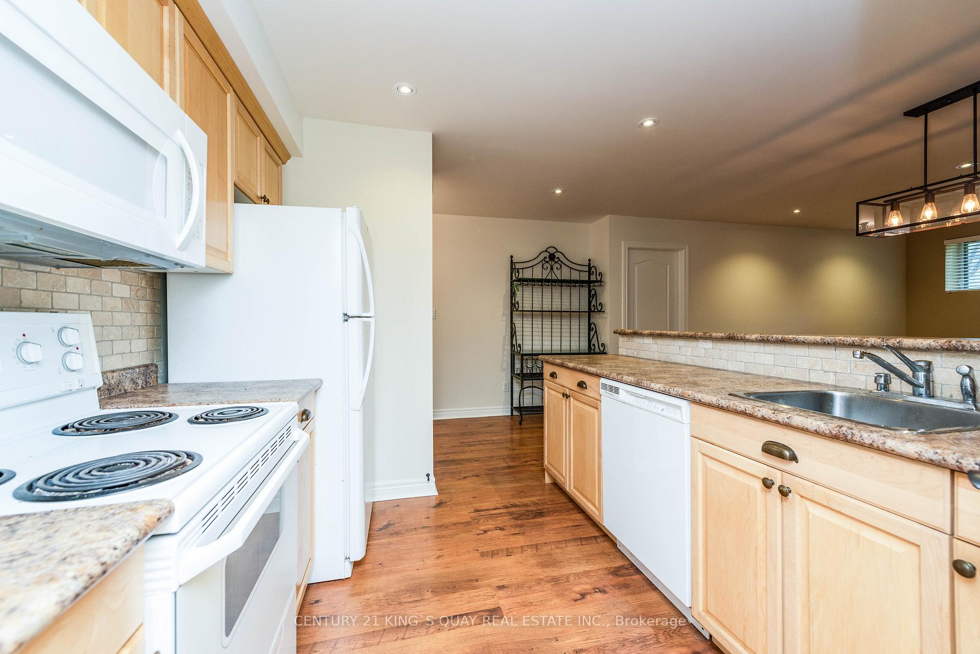 Photo 13 of Unit LL1, 1 River Bend Road, Markham, Village Green-South Unionville — HOMEH