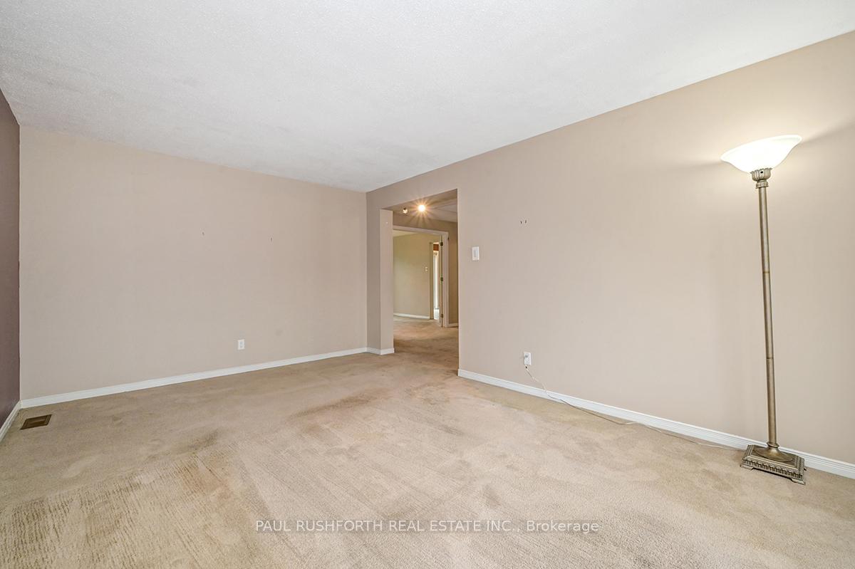Photo 6 of 515 Harrowsmith Way, Ottawa, Fallingbrook/Gardenway South — HOMEH