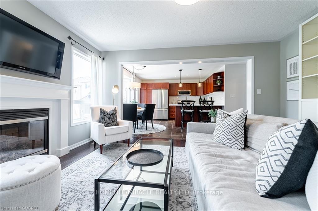 Photo 4 of 547 Hood Terrace, Milton, Coates — HOMEH
