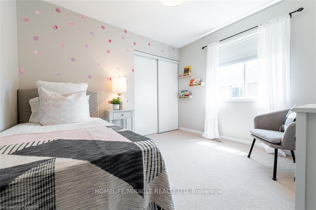 Photo 15 of 547 Hood Terrace, Milton, Coates — HOMEH