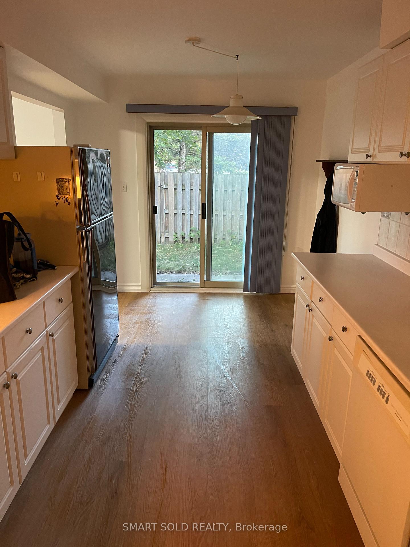 Photo 2 of Unit 6, 450 Bristol Crescent, Oshawa, Vanier — HOMEH