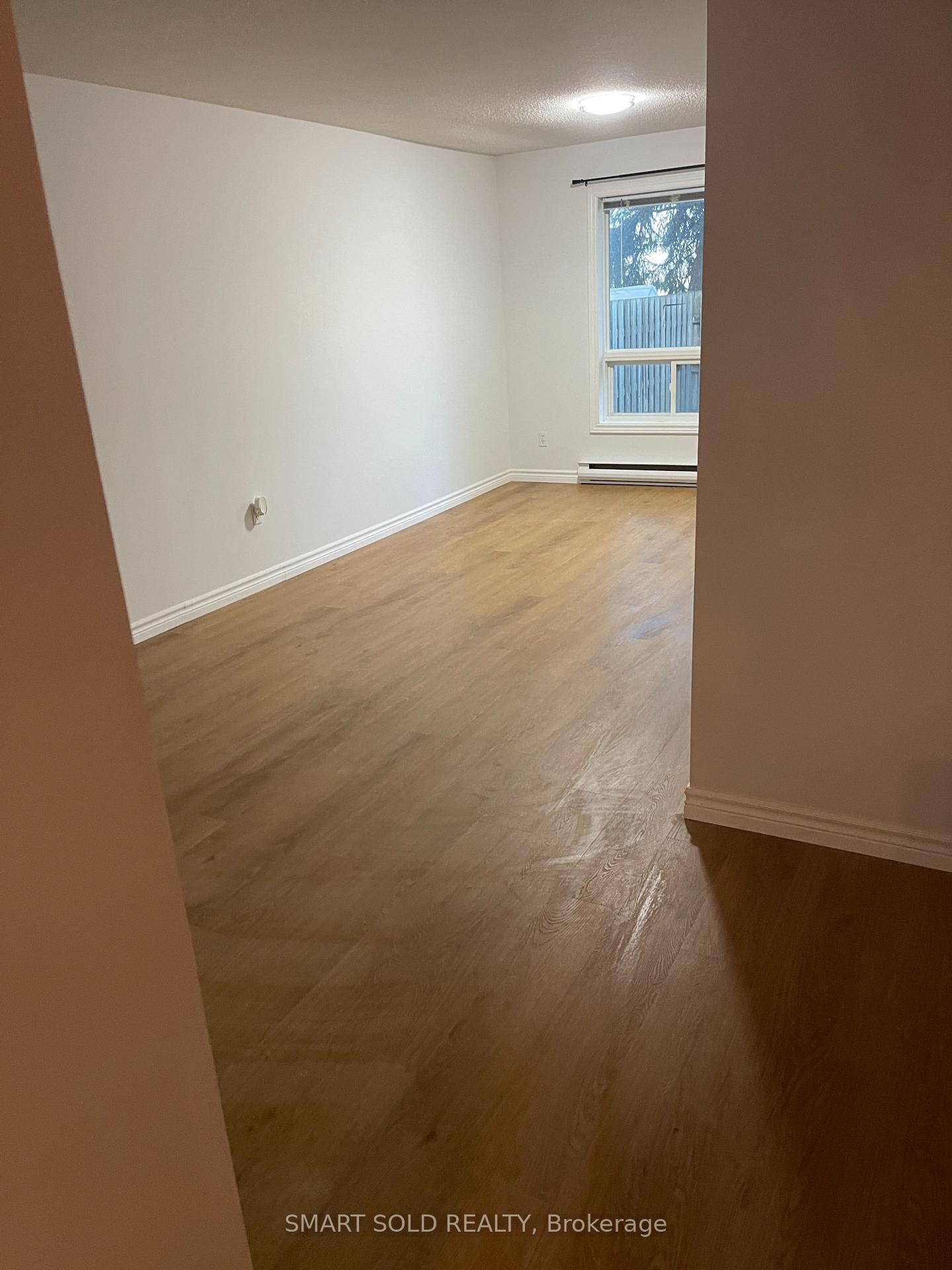 Photo 15 of Unit 6, 450 Bristol Crescent, Oshawa, Vanier — HOMEH