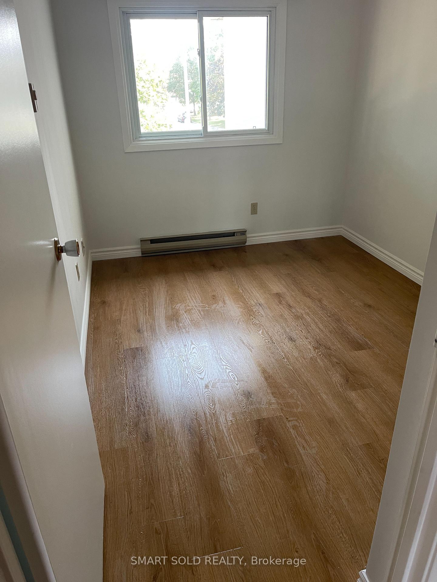 Photo 18 of Unit 6, 450 Bristol Crescent, Oshawa, Vanier — HOMEH