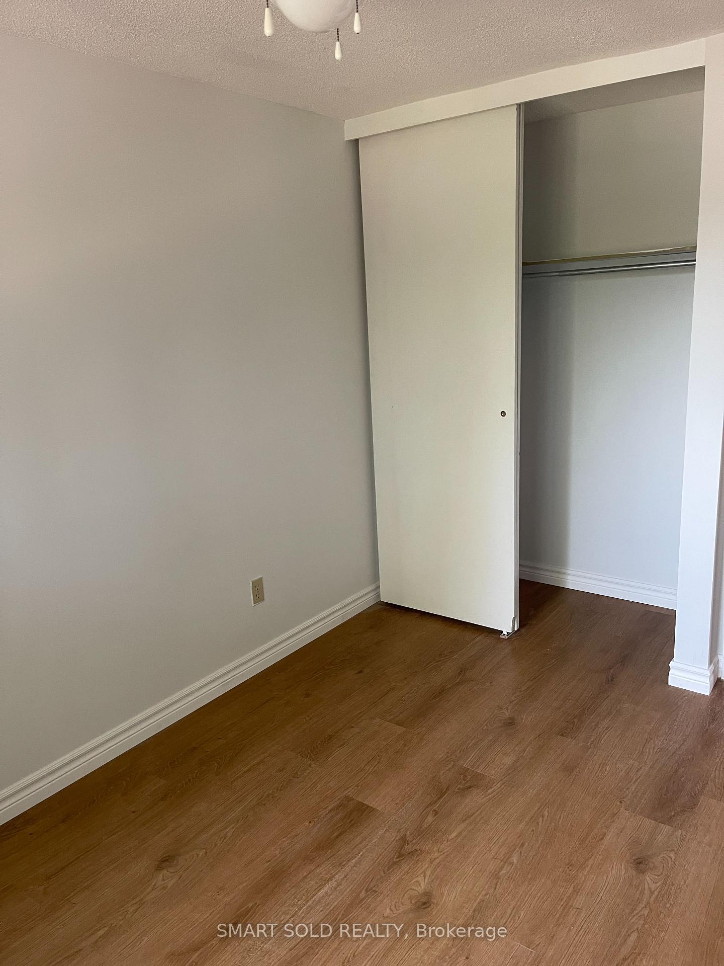 Photo 19 of Unit 6, 450 Bristol Crescent, Oshawa, Vanier — HOMEH