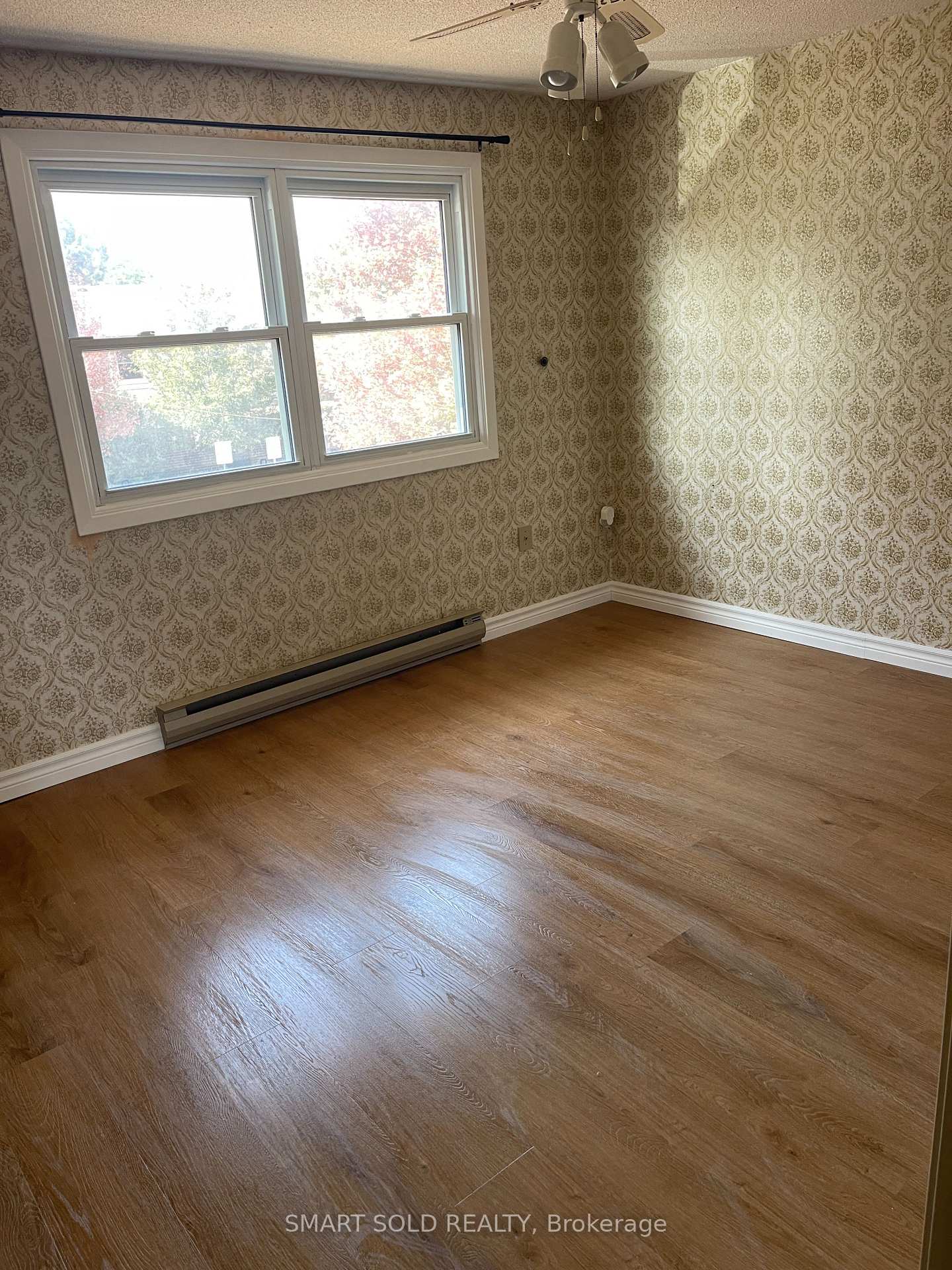 Photo 21 of Unit 6, 450 Bristol Crescent, Oshawa, Vanier — HOMEH
