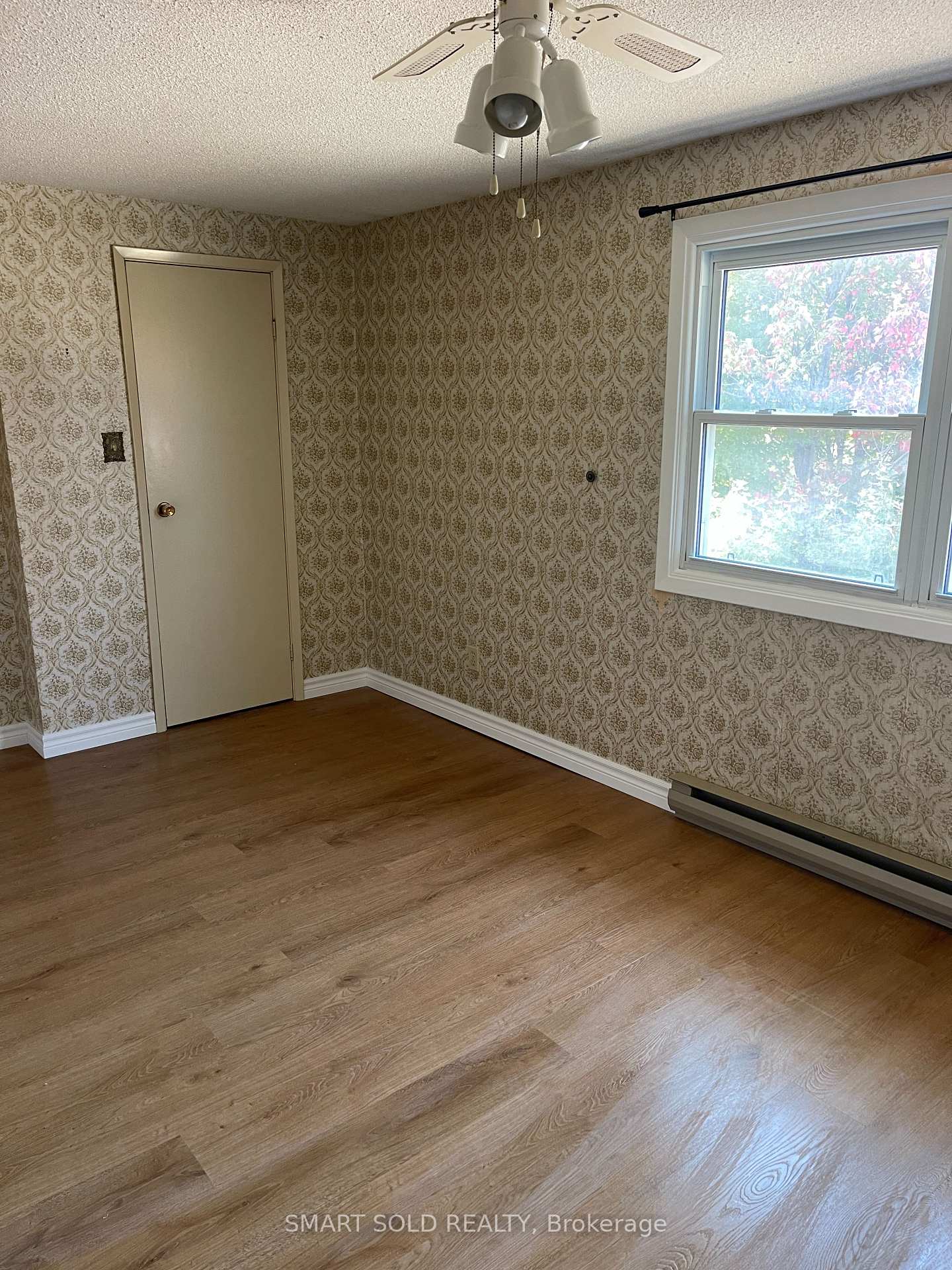 Photo 22 of Unit 6, 450 Bristol Crescent, Oshawa, Vanier — HOMEH