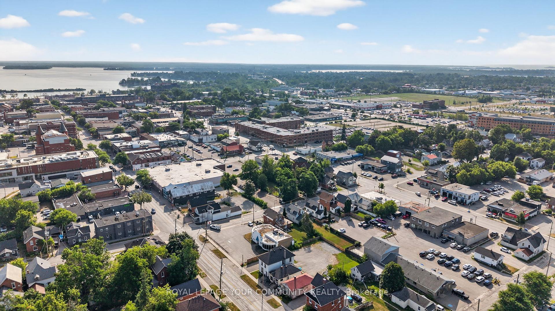 Photo 8 of 11 Albert Street S, Orillia — HOMEH