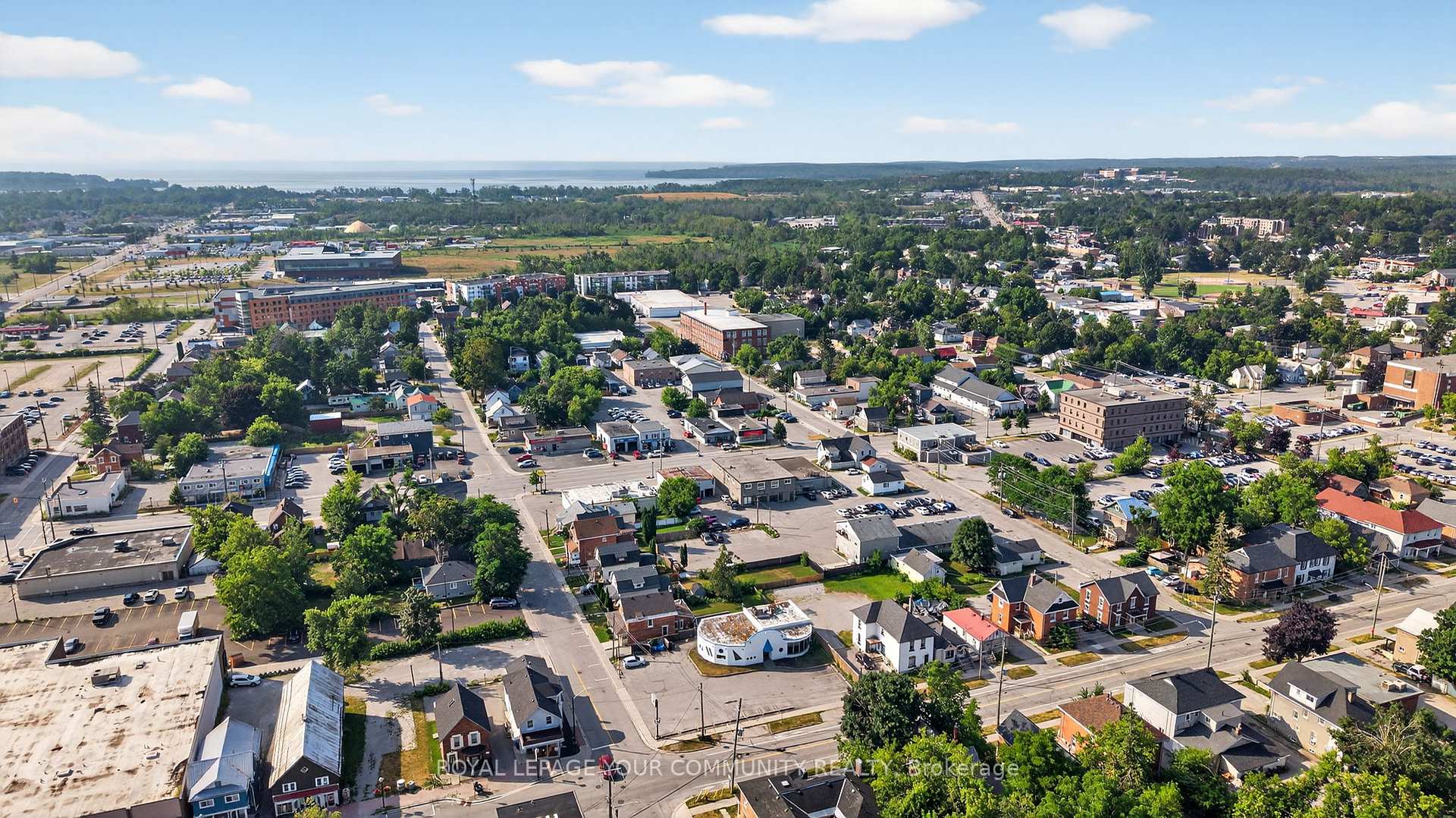 Photo 11 of 11 Albert Street S, Orillia — HOMEH