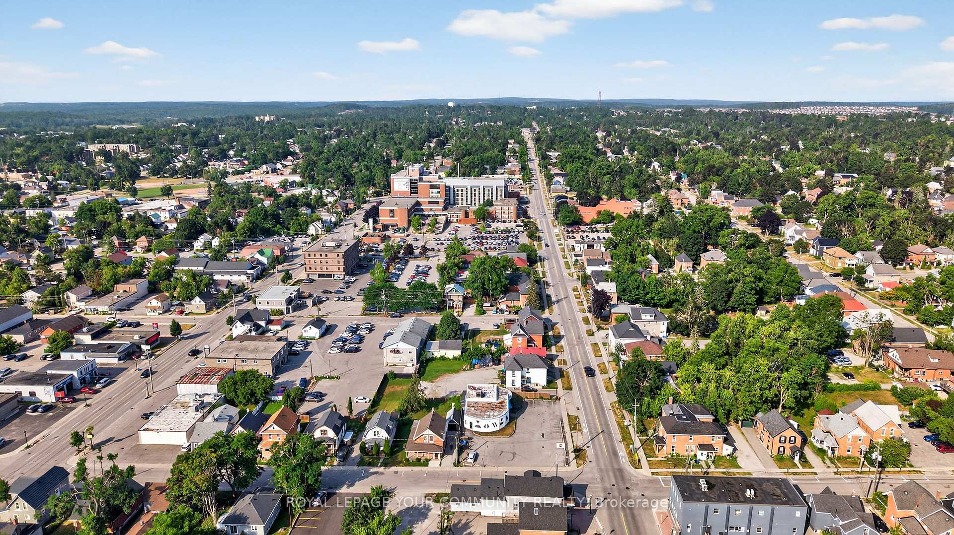 Photo 13 of 11 Albert Street S, Orillia — HOMEH