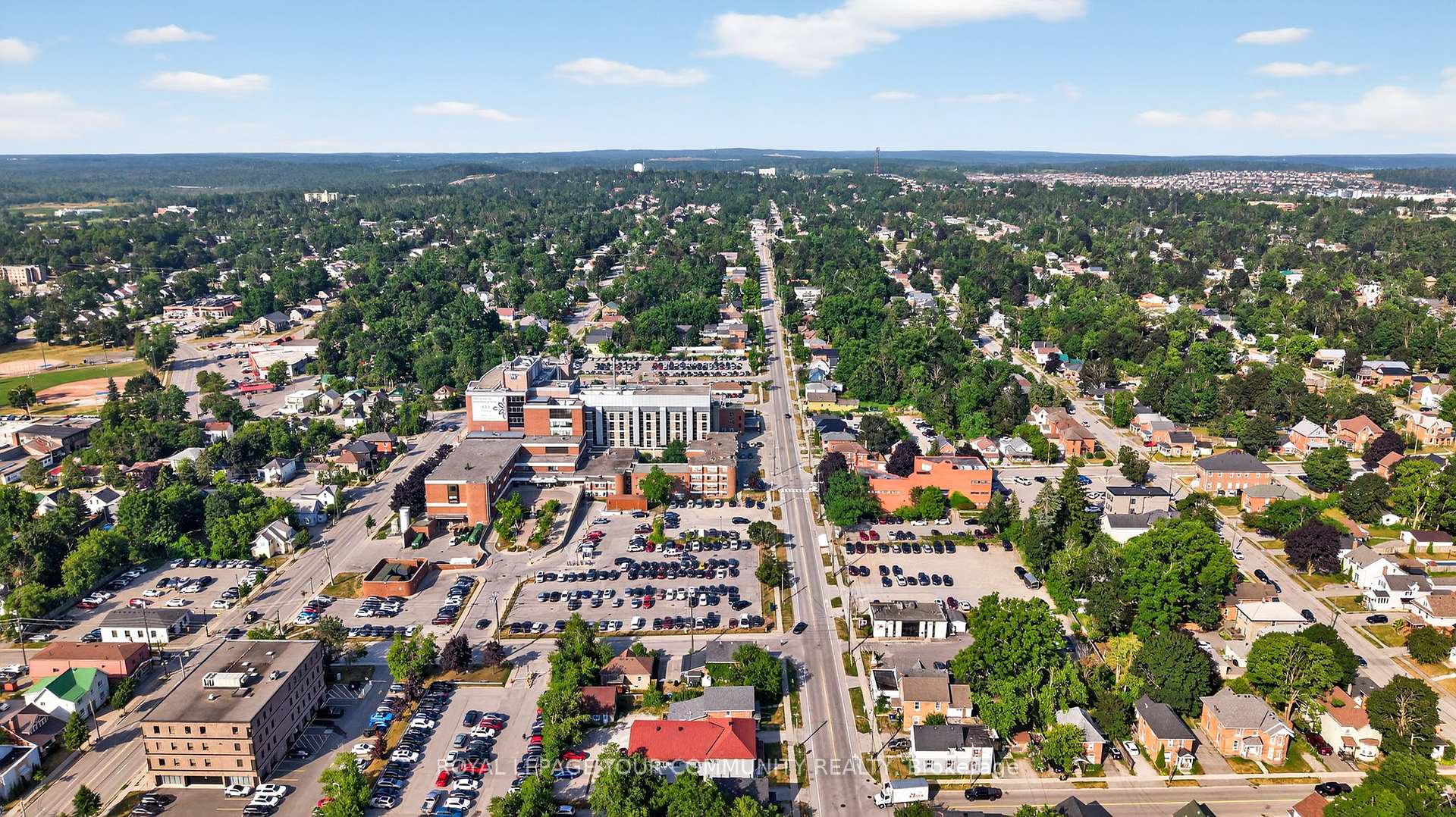 Photo 19 of 11 Albert Street S, Orillia — HOMEH