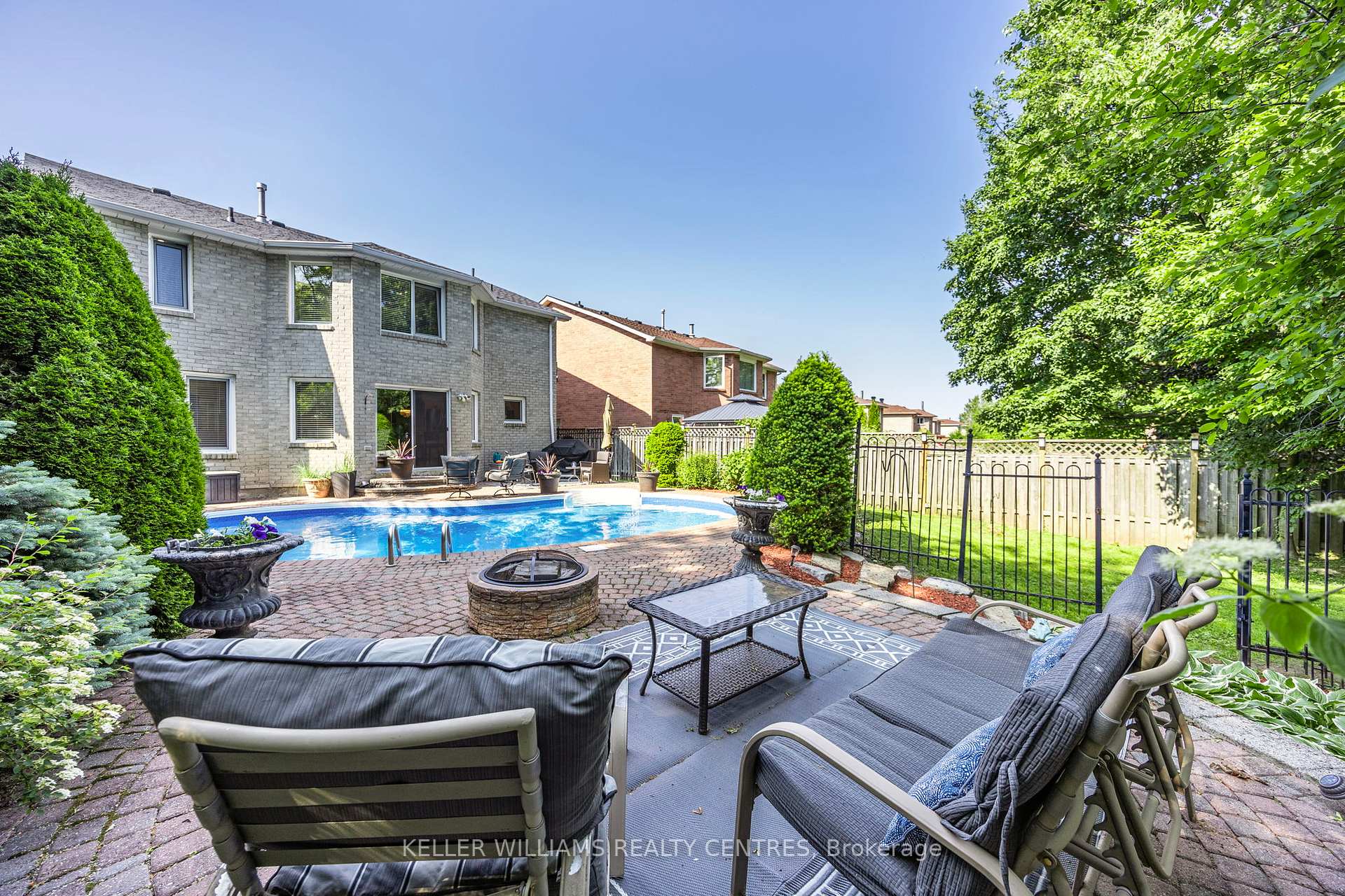 Photo 32 of 312 Mccaffrey Road, Newmarket, Glenway Estates — HOMEH