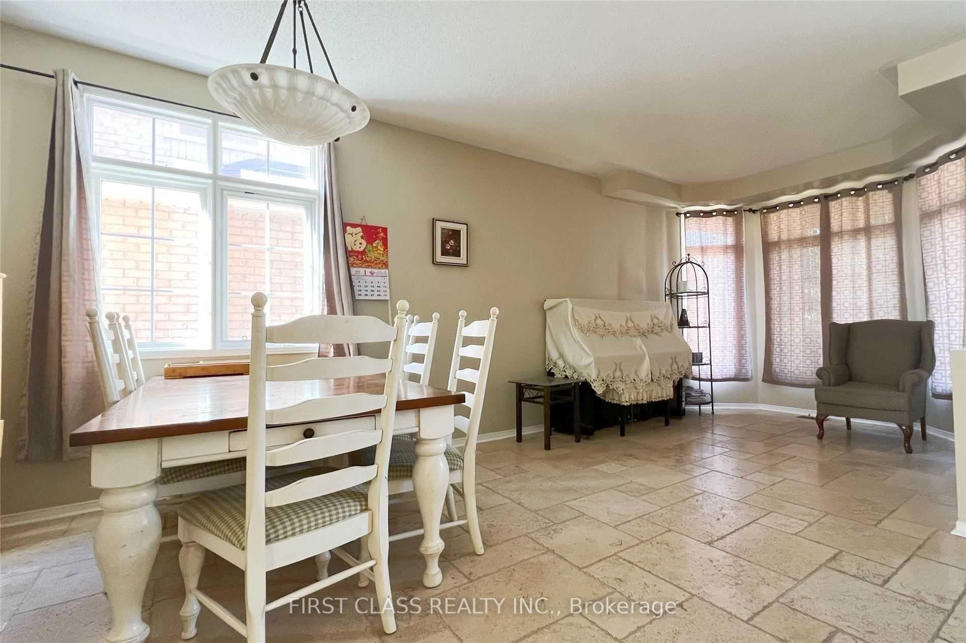 Photo 2 of 42 Madison Height Boulevard, Markham, Berczy — HOMEH