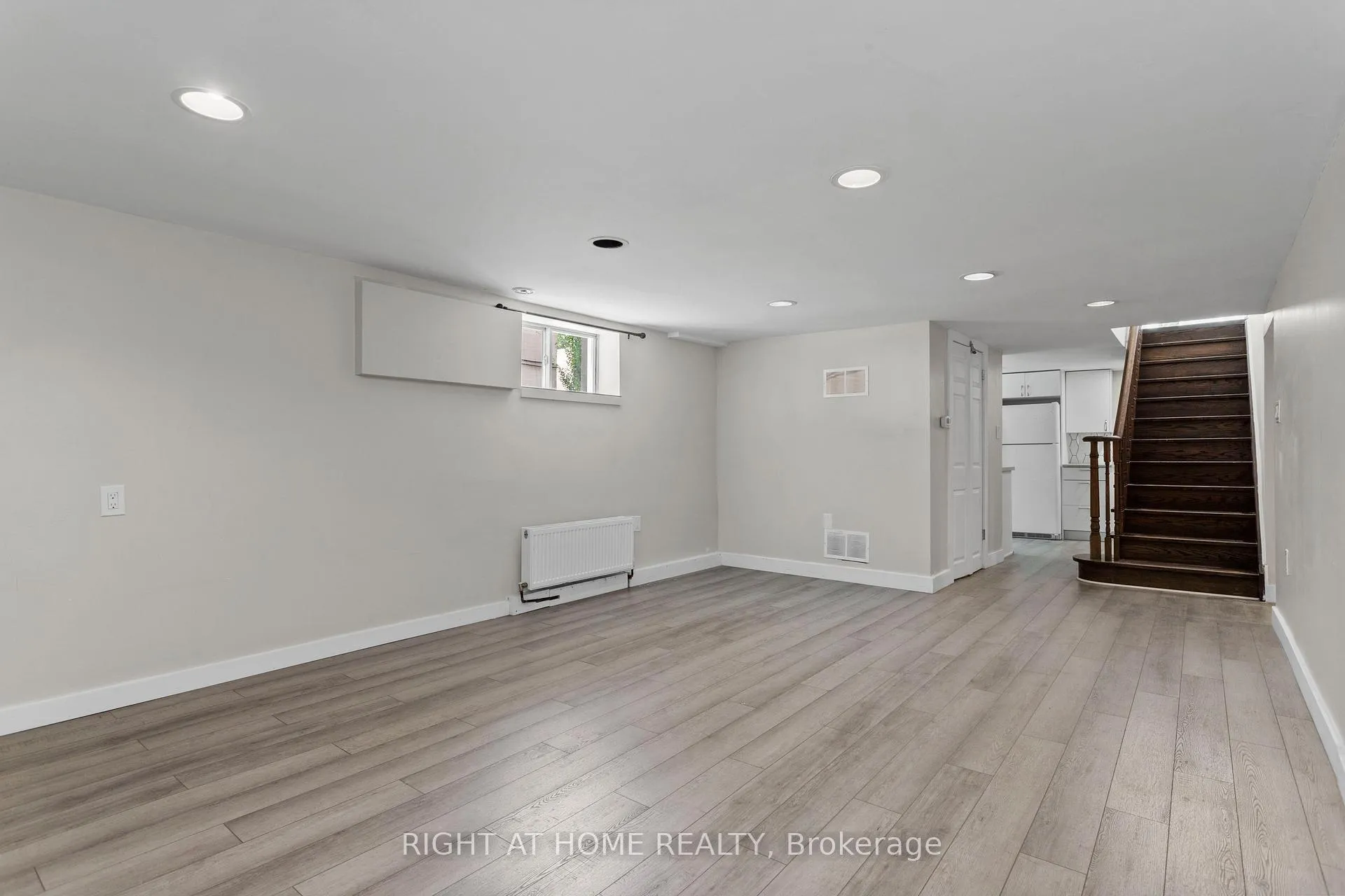 Photo 6 of 1398 Simcoe Street S, Oshawa, Lakeview — HOMEH