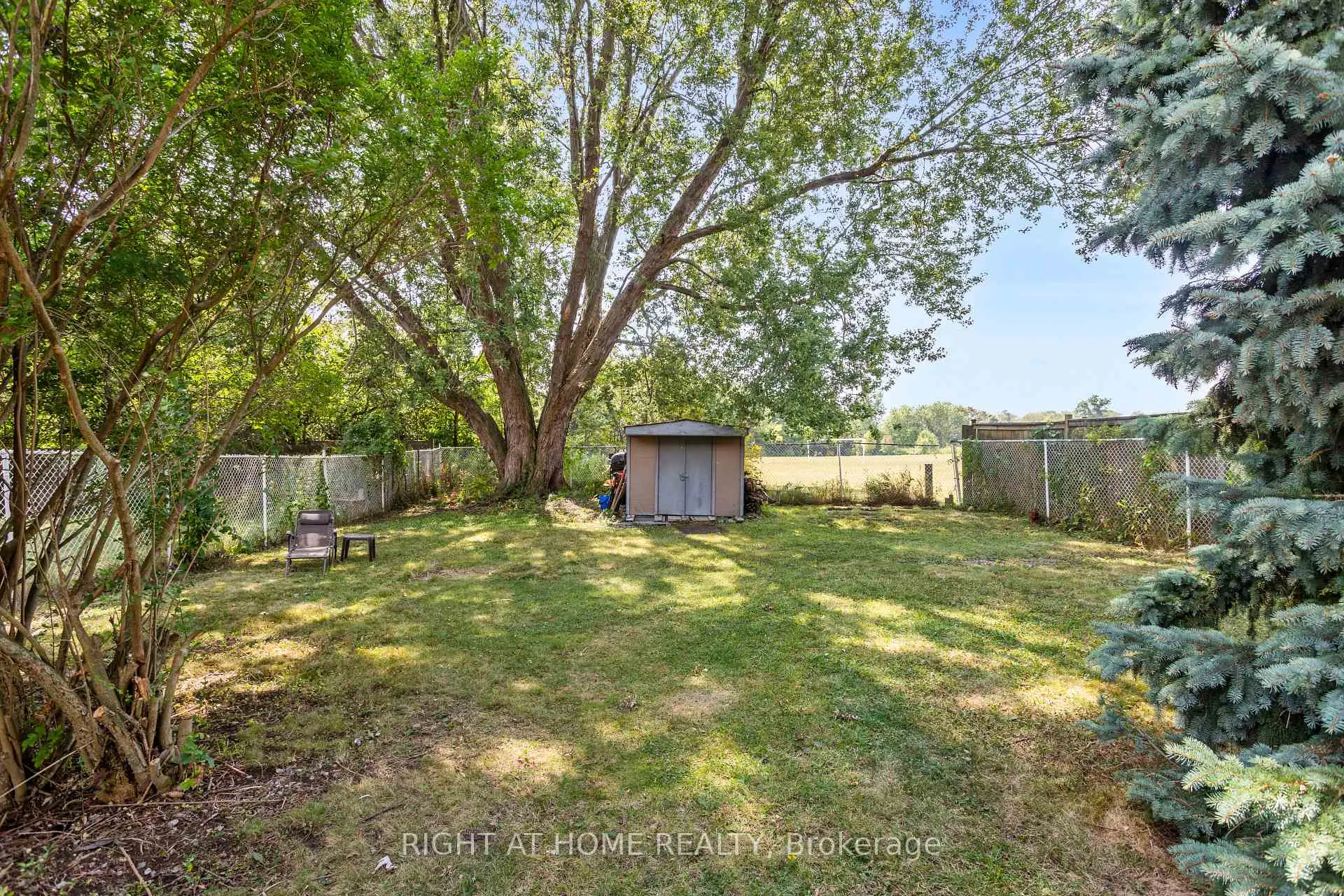 Photo 13 of 1398 Simcoe Street S, Oshawa, Lakeview — HOMEH