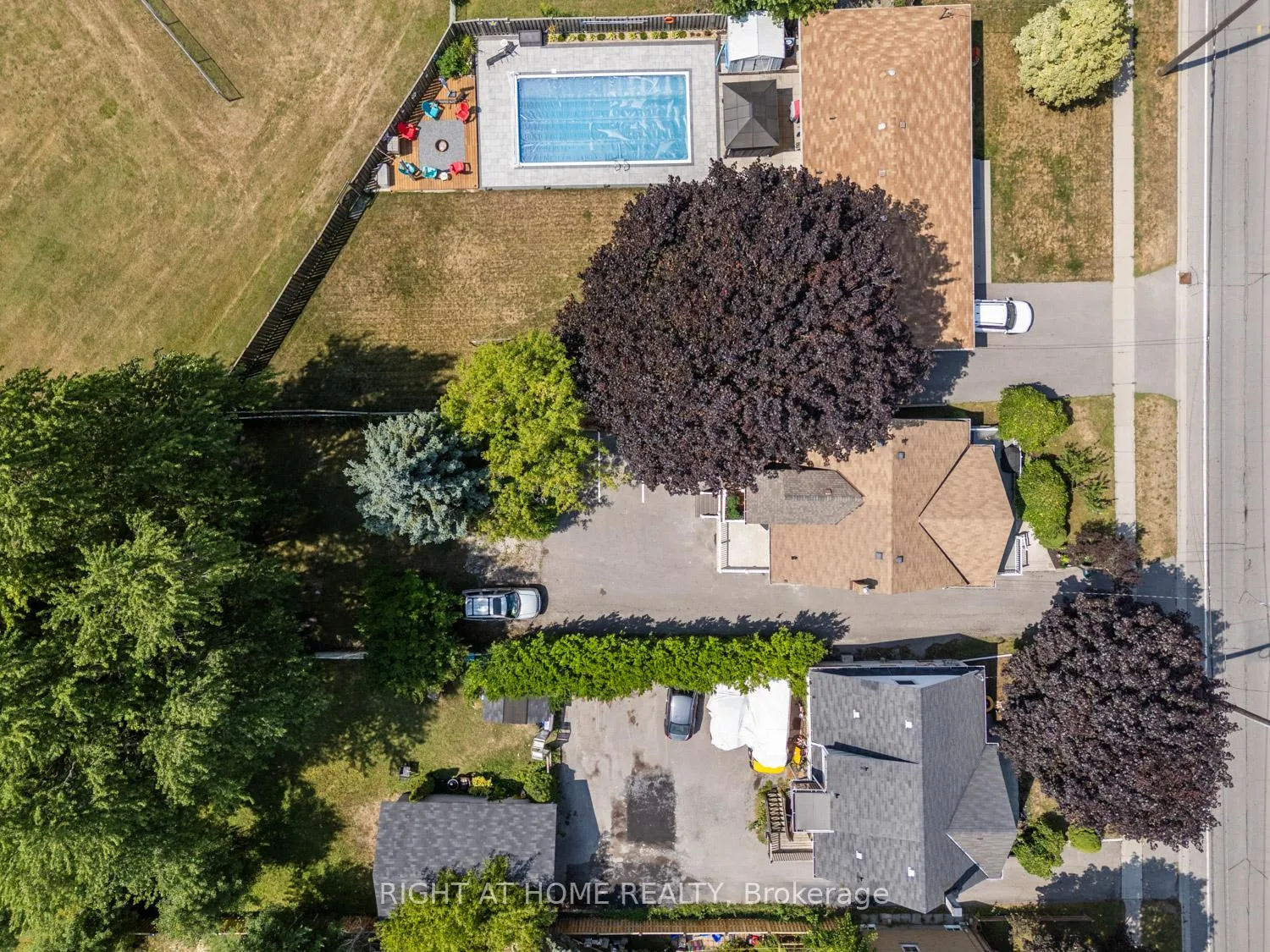 Photo 15 of 1398 Simcoe Street S, Oshawa, Lakeview — HOMEH