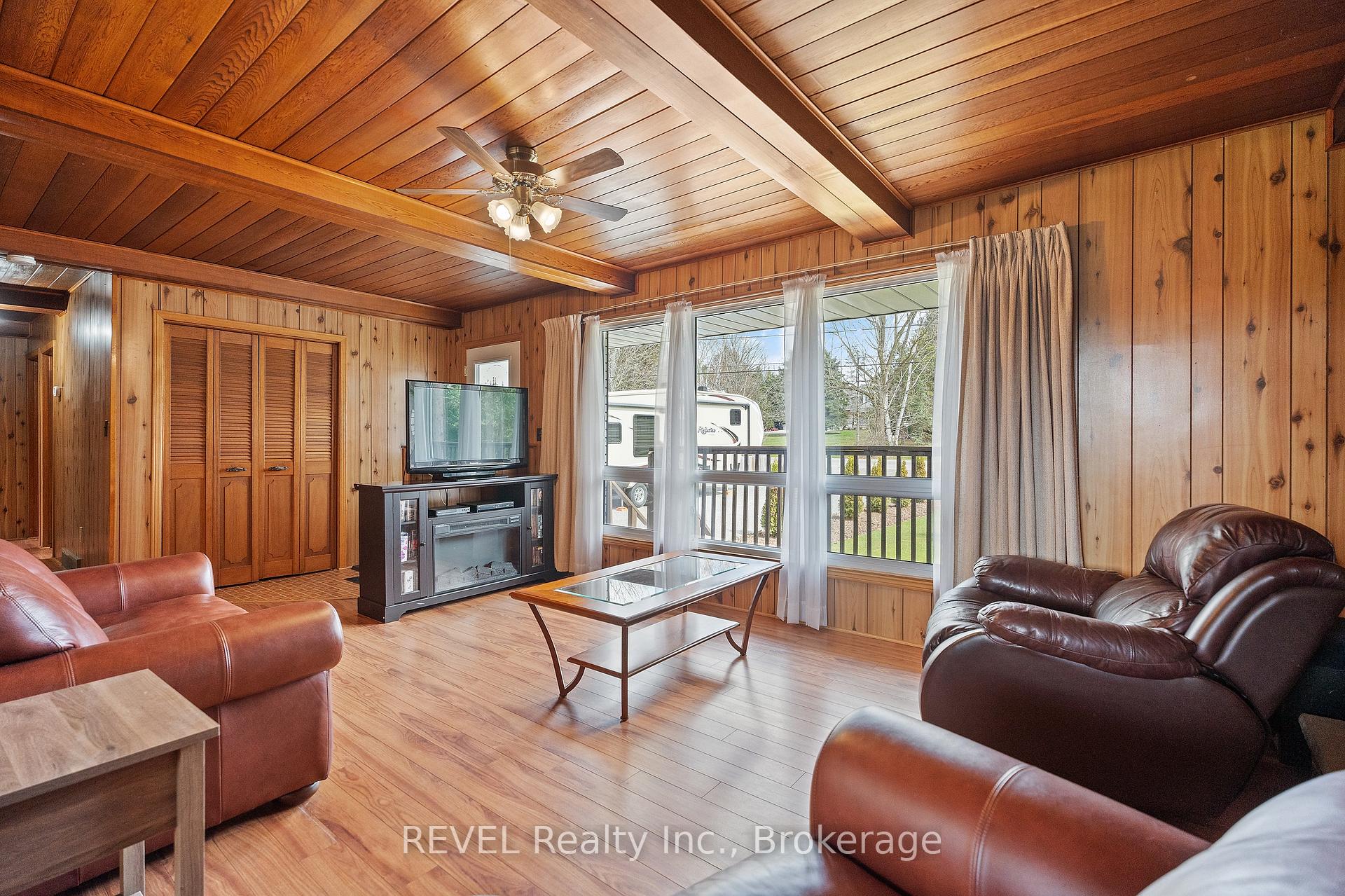 Photo 9 of 1226 Maple Street, Pelham, Fenwick — HOMEH