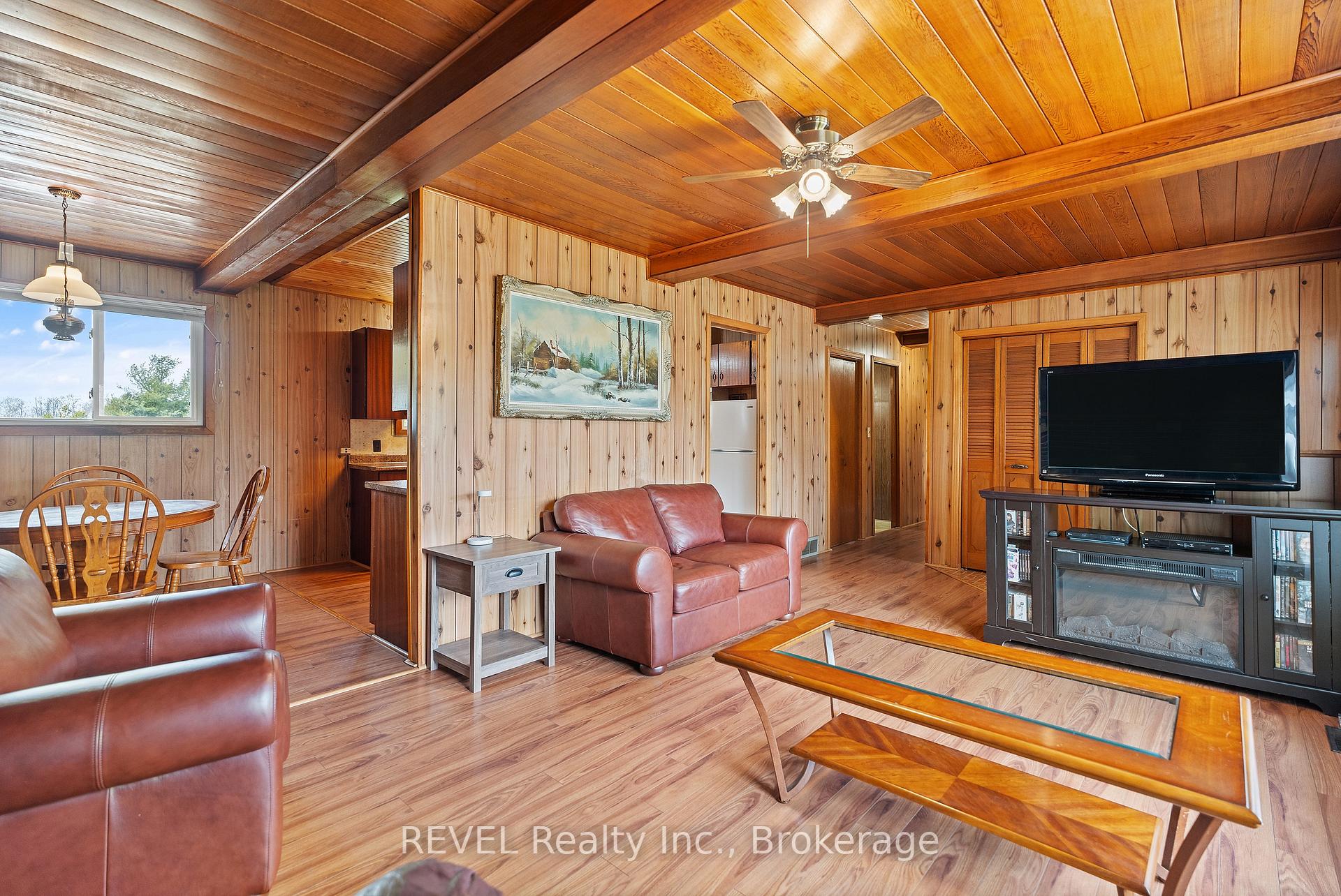 Photo 10 of 1226 Maple Street, Pelham, Fenwick — HOMEH