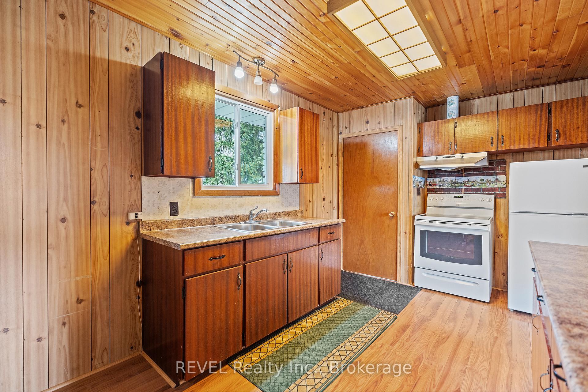 Photo 12 of 1226 Maple Street, Pelham, Fenwick — HOMEH