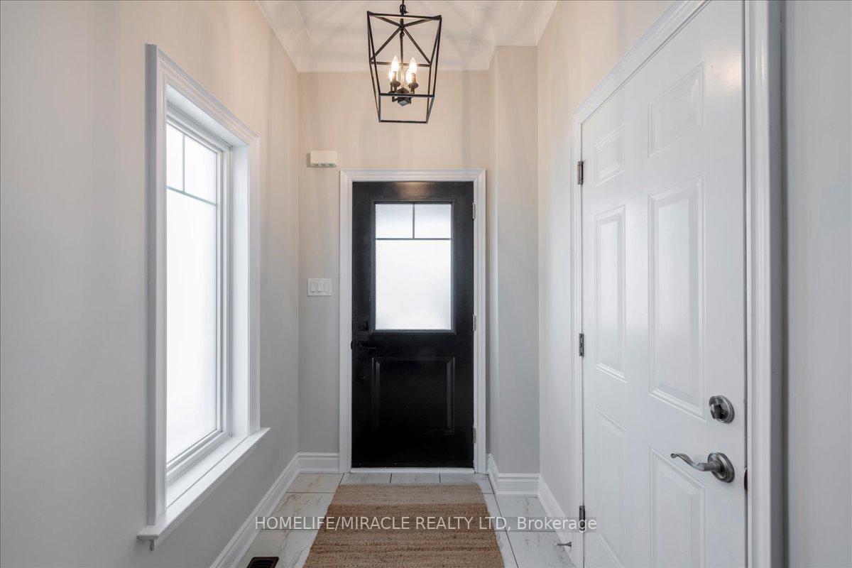 Photo 2 of 133 Arnold Crescent, New Tecumseth, Alliston — HOMEH