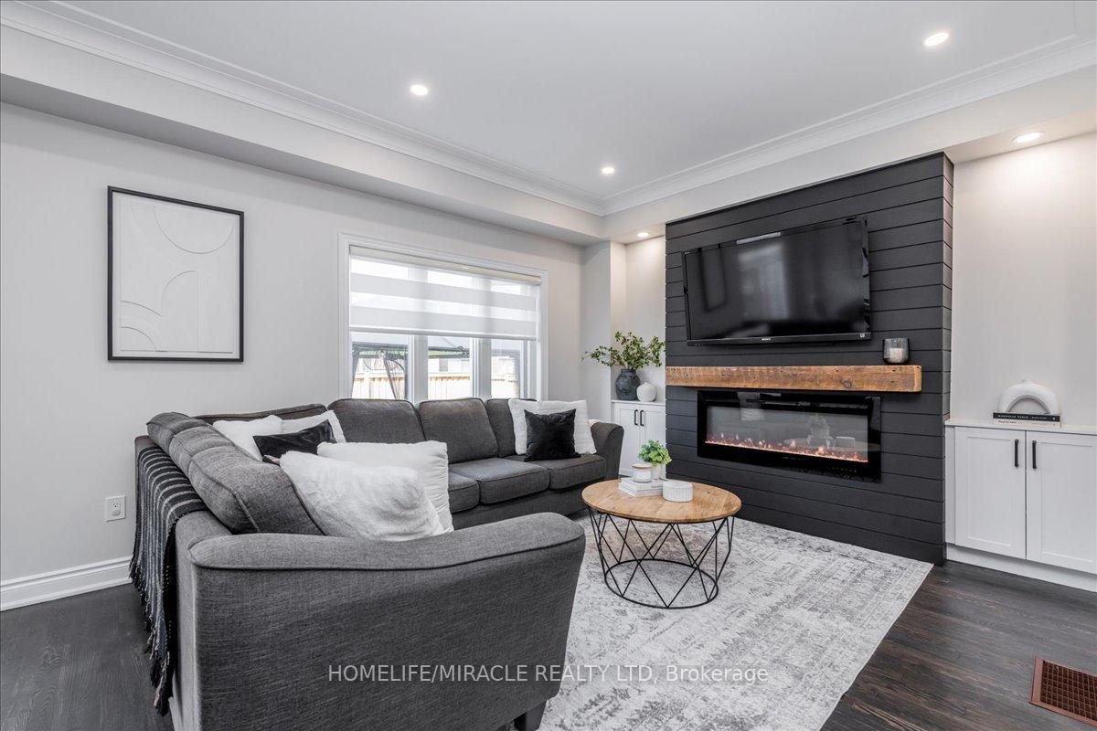 Photo 6 of 133 Arnold Crescent, New Tecumseth, Alliston — HOMEH
