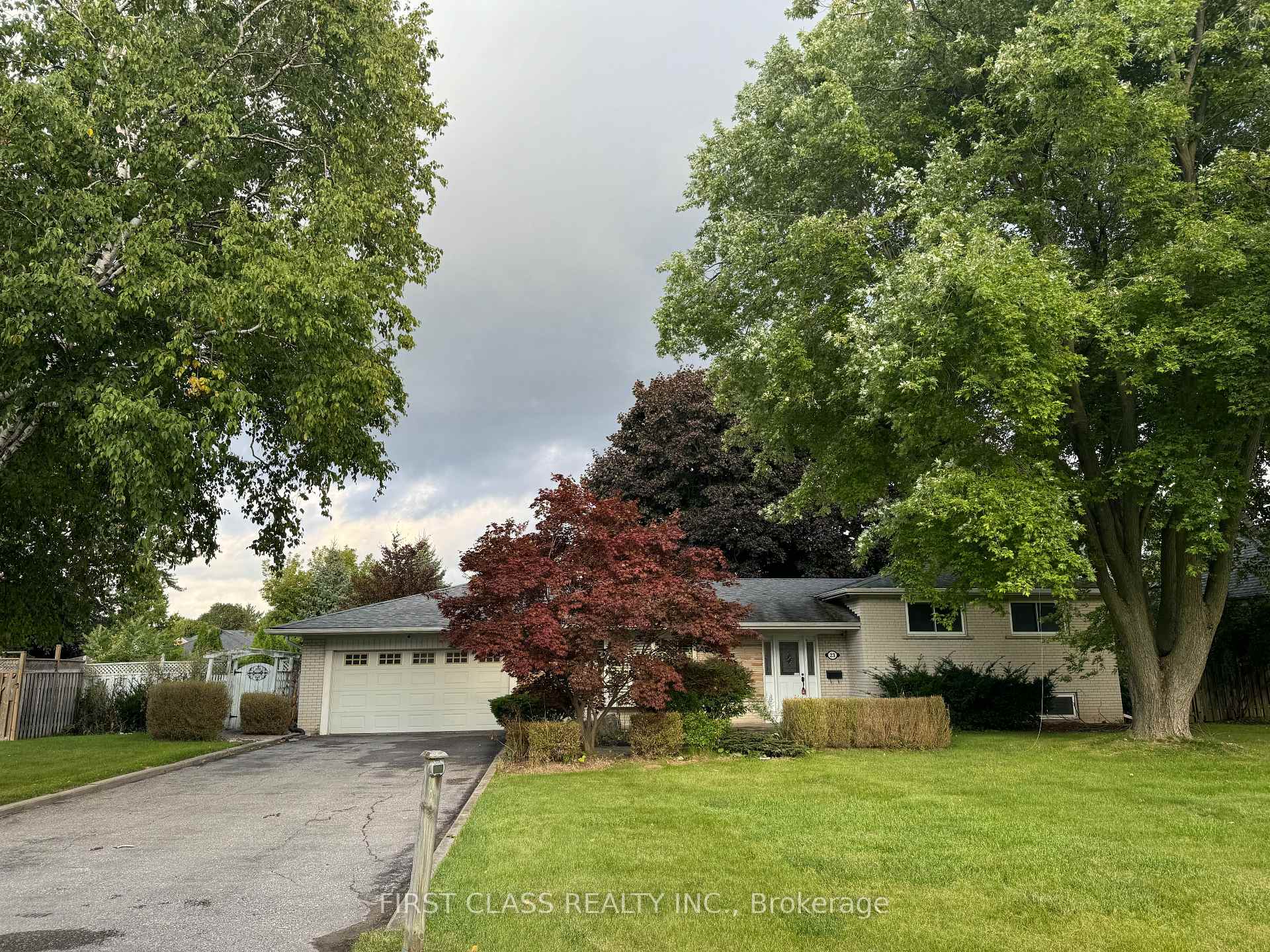 Photo 1 of 23 Oakcrest Avenue, Markham, Village Green-South Unionville — HOMEH