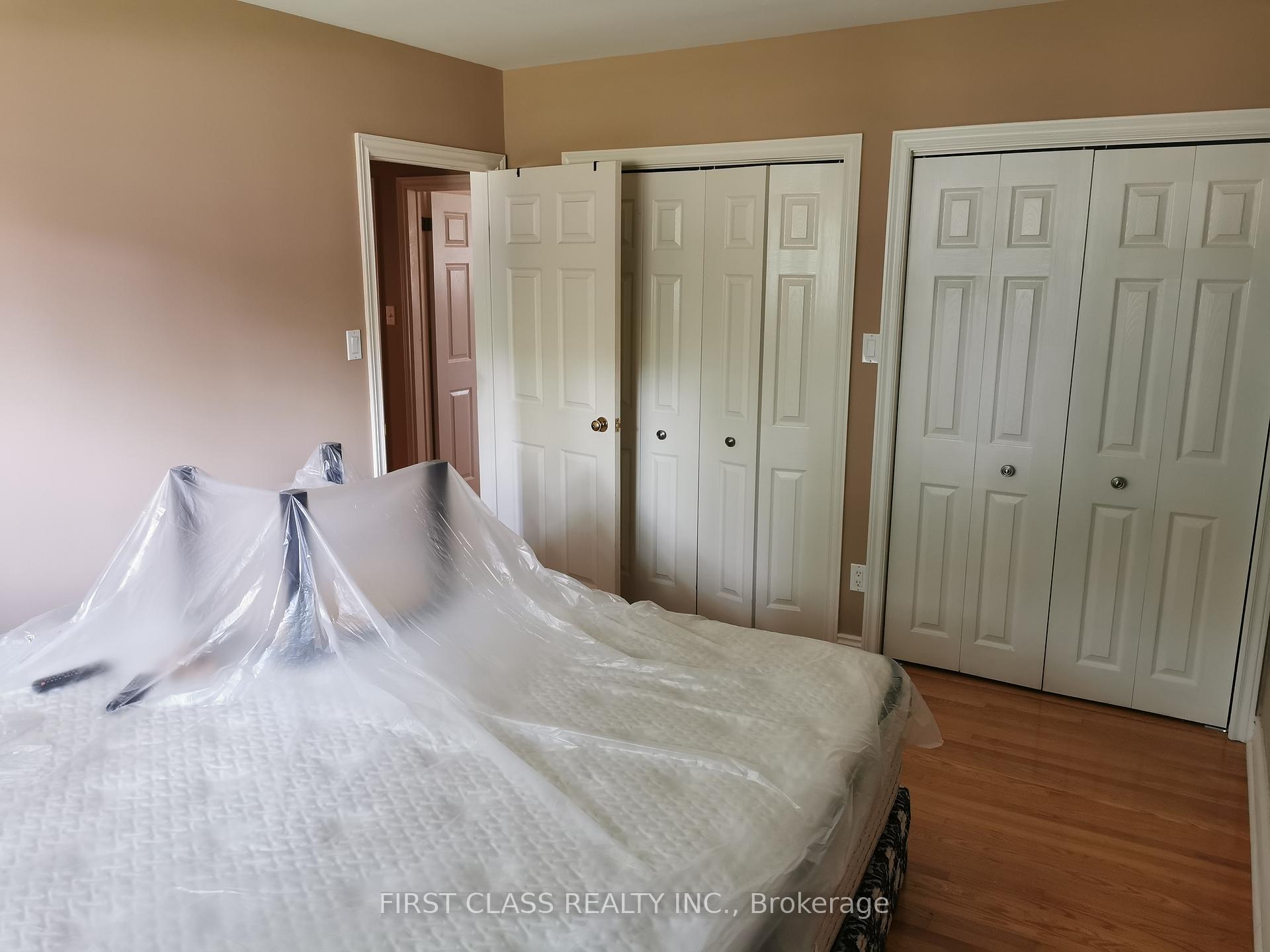 Photo 9 of 23 Oakcrest Avenue, Markham, Village Green-South Unionville — HOMEH