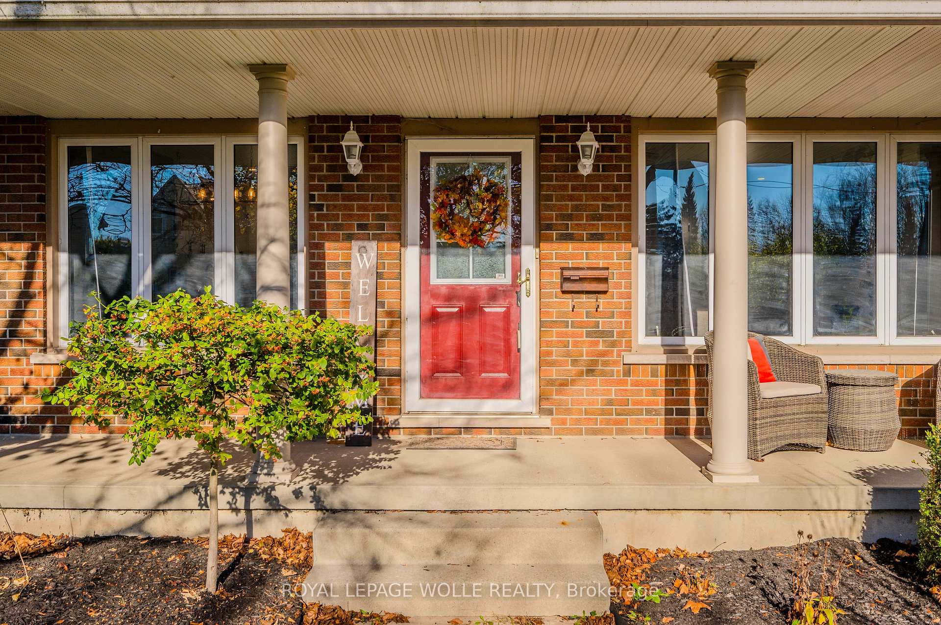 Photo 3 of 769 John Street W, North Perth, Listowel — HOMEH