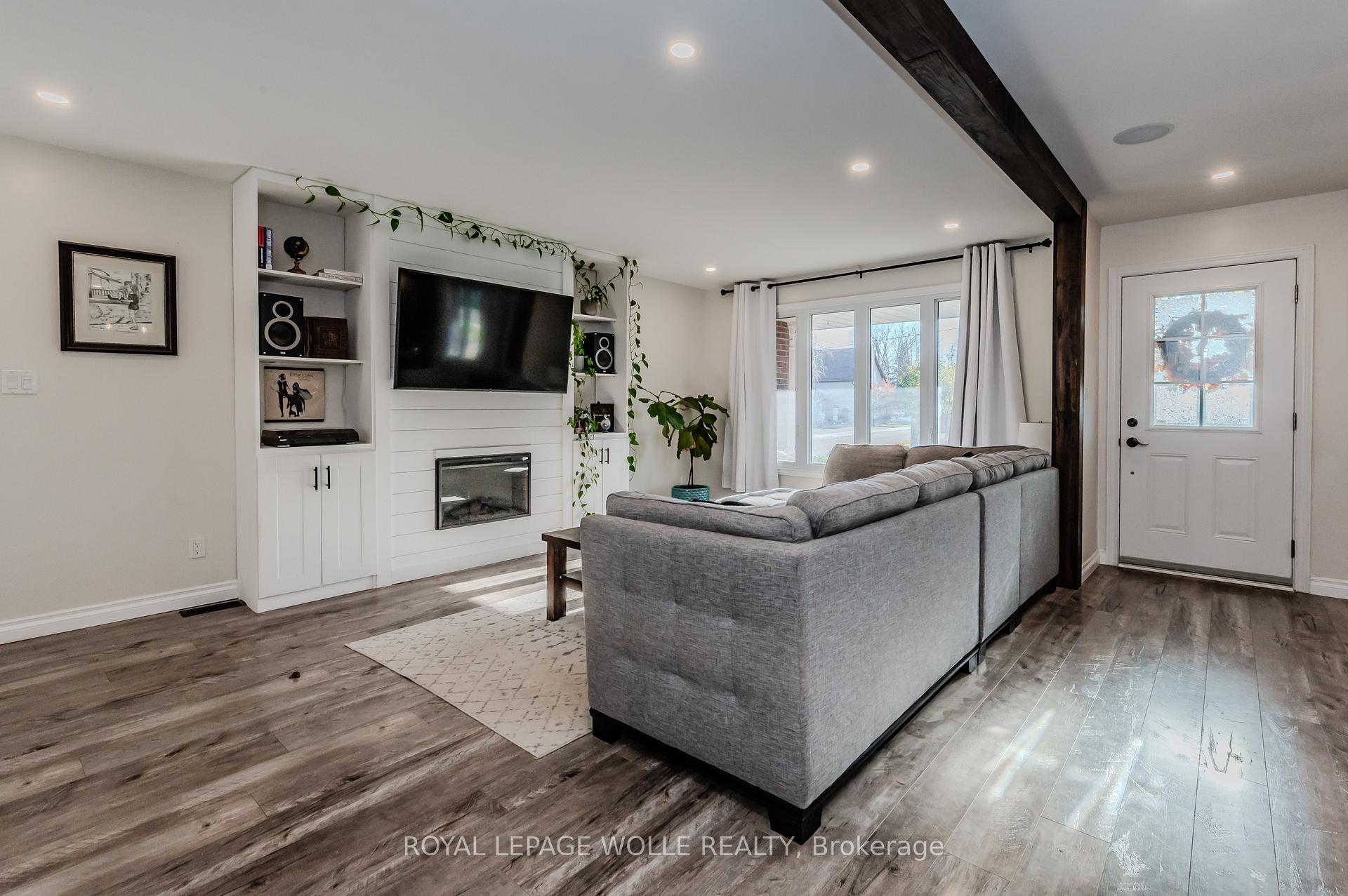 Photo 5 of 769 John Street W, North Perth, Listowel — HOMEH
