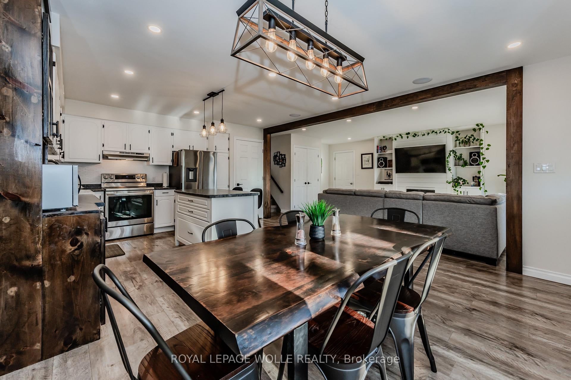 Photo 8 of 769 John Street W, North Perth, Listowel — HOMEH