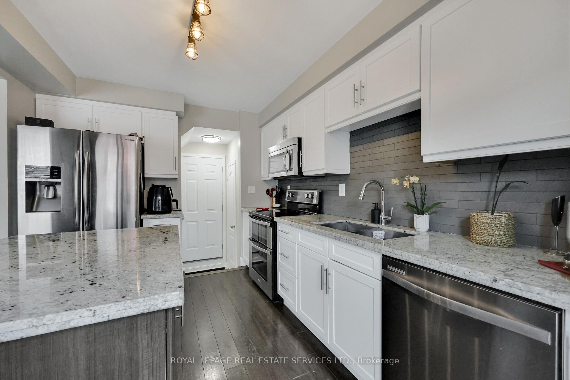 Photo 13 of 1627 Cartwright Crescent, Milton, Clarke — HOMEH