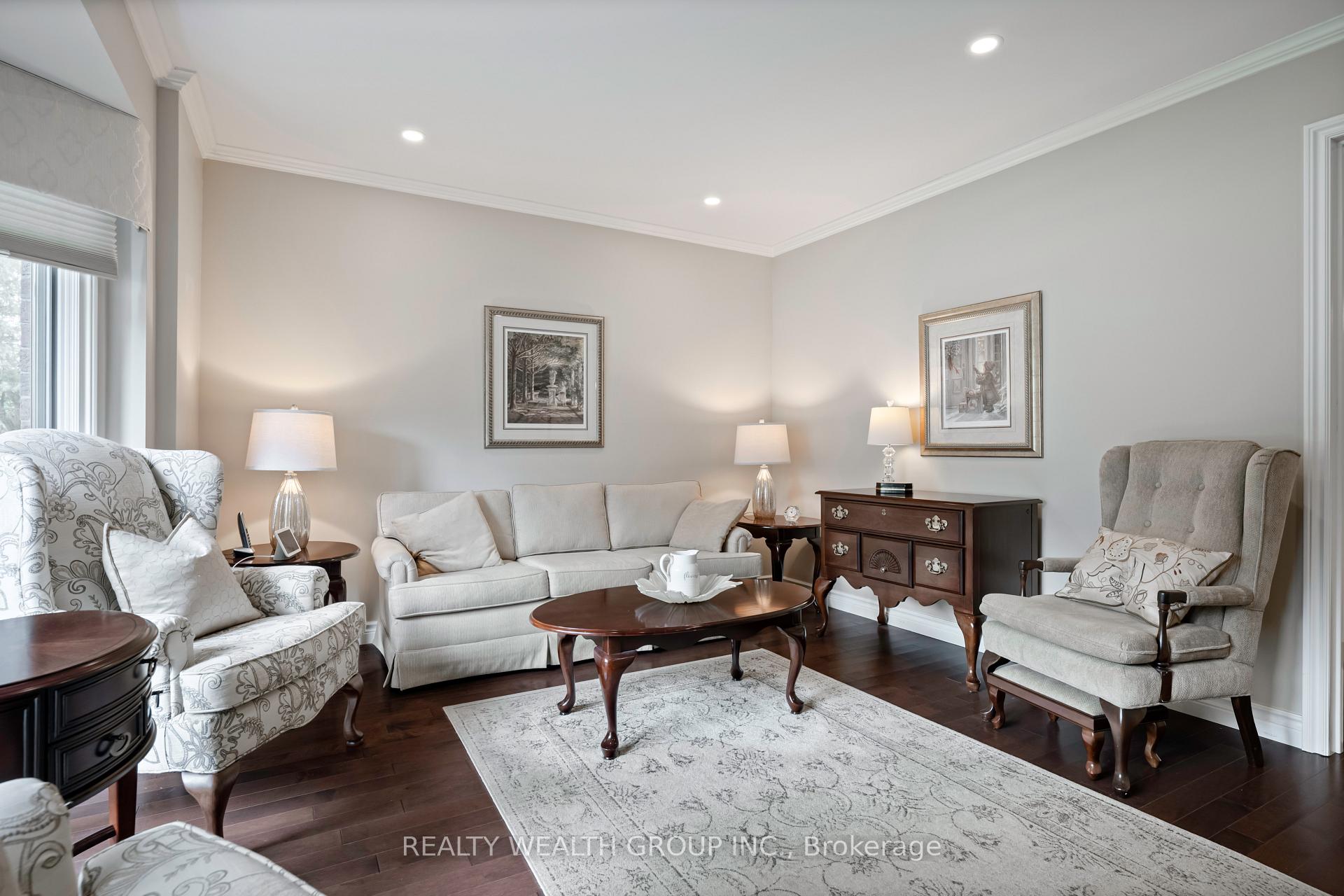 Photo 15 of 86 Alexander Road W, Newmarket, Gorham-College Manor — HOMEH