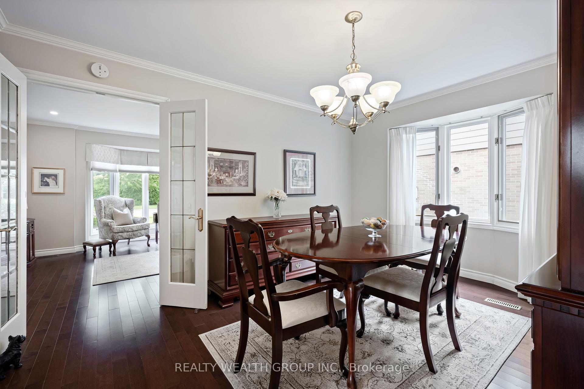 Photo 18 of 86 Alexander Road W, Newmarket, Gorham-College Manor — HOMEH
