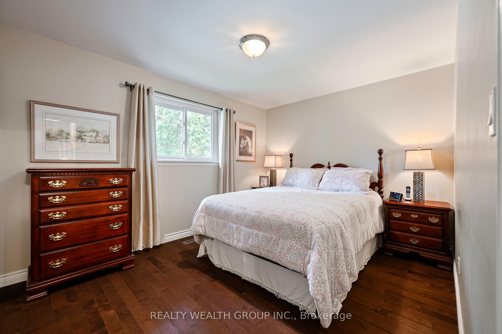 Photo 26 of 86 Alexander Road W, Newmarket, Gorham-College Manor — HOMEH