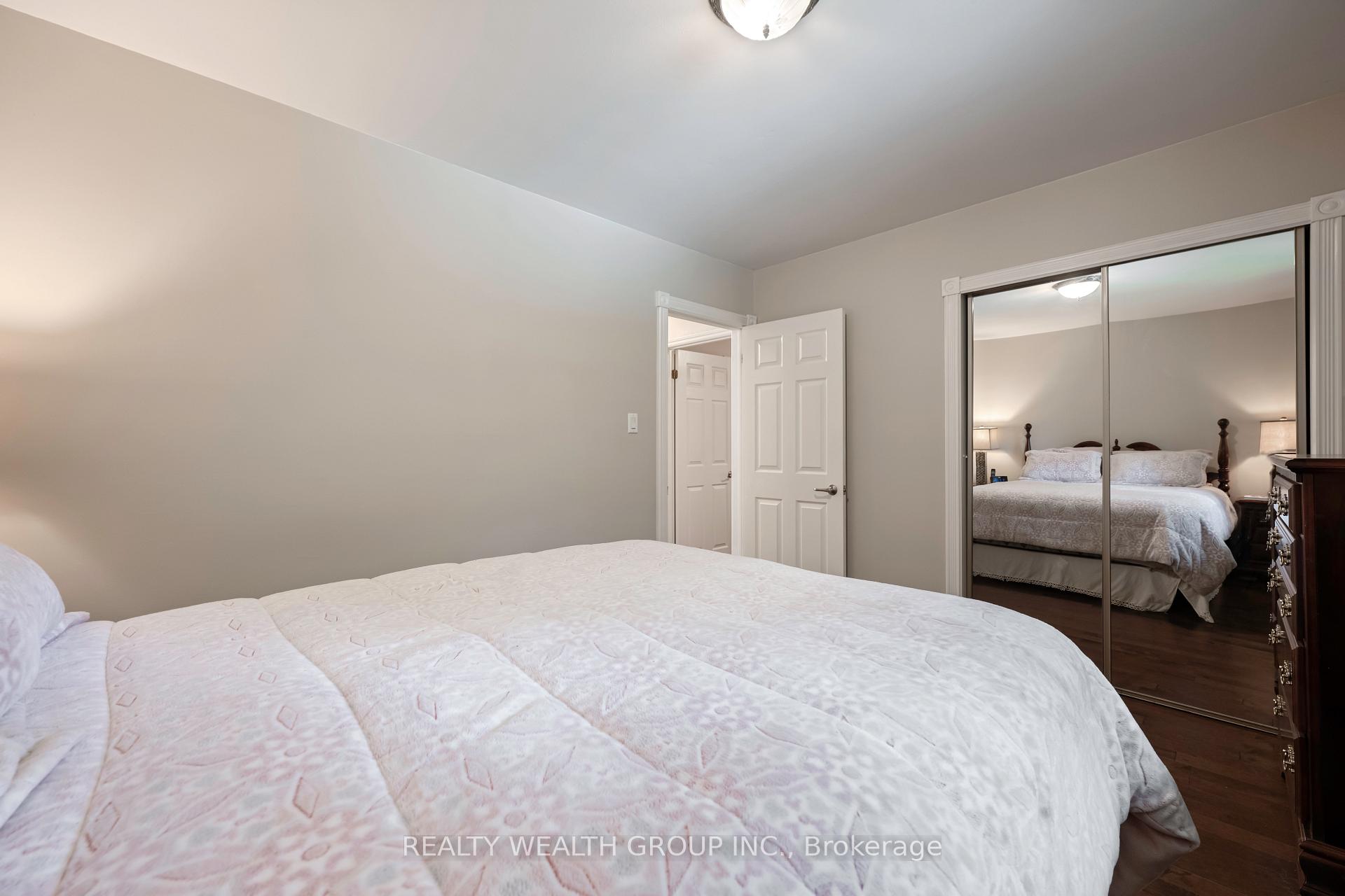 Photo 27 of 86 Alexander Road W, Newmarket, Gorham-College Manor — HOMEH