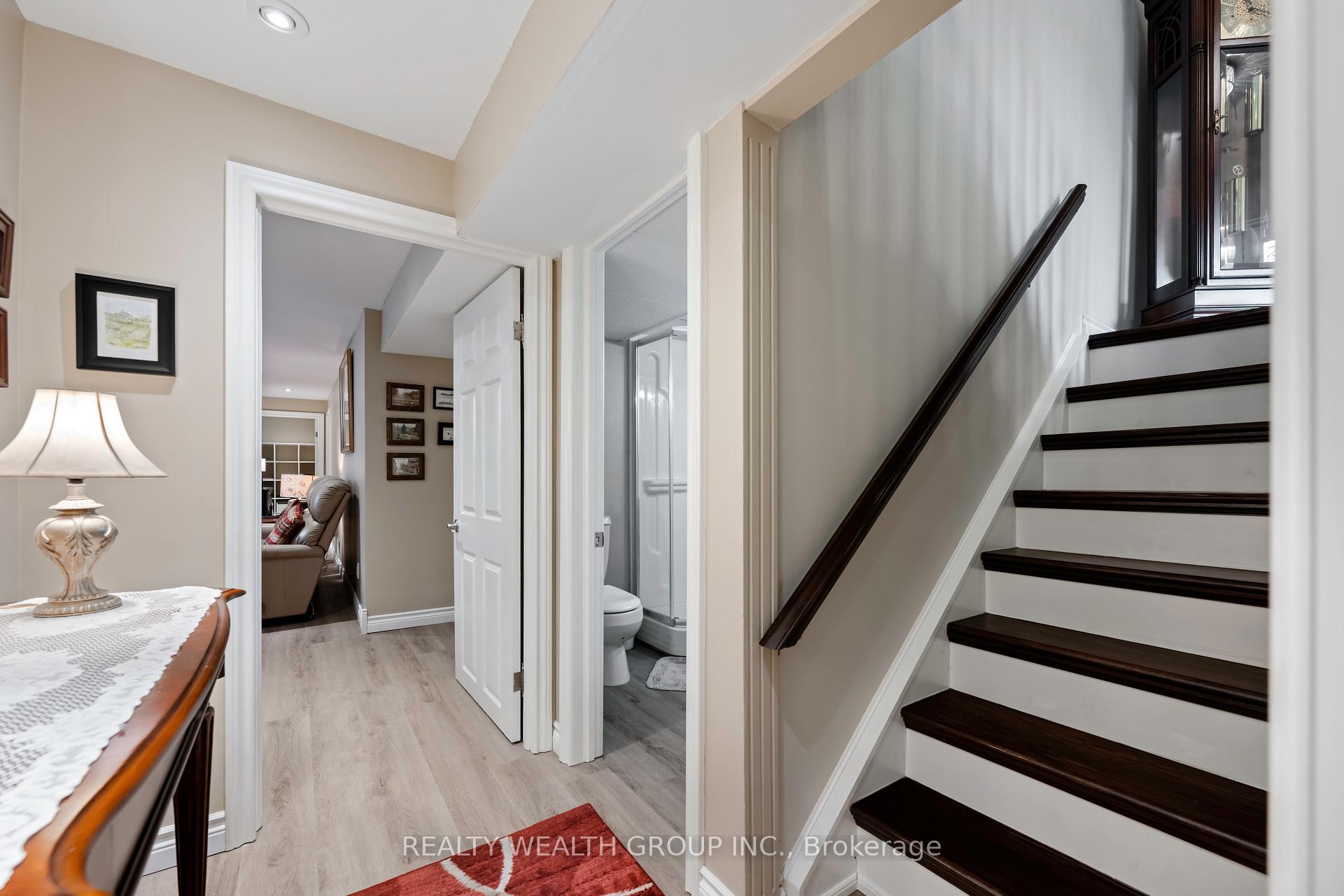 Photo 29 of 86 Alexander Road W, Newmarket, Gorham-College Manor — HOMEH