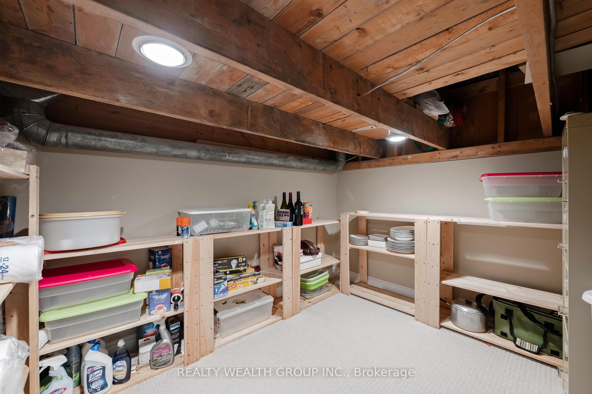 Photo 38 of 86 Alexander Road W, Newmarket, Gorham-College Manor — HOMEH