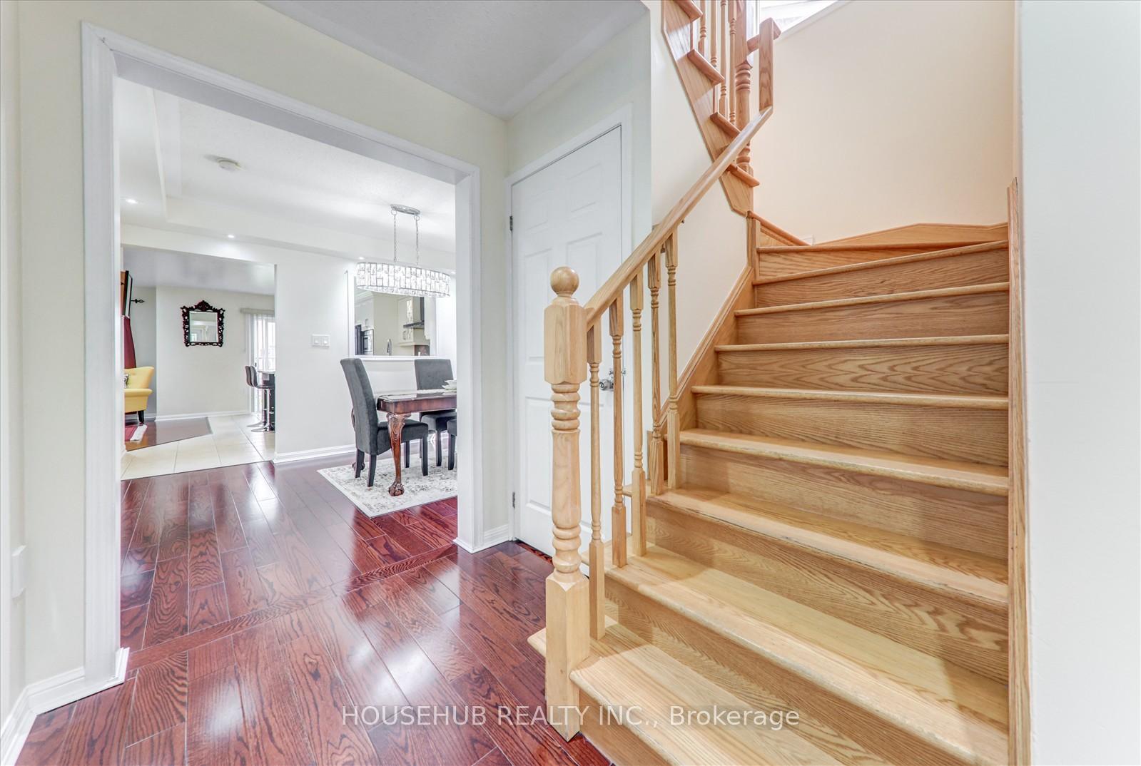 Photo 6 of 697 Ambroise Crescent, Milton, Coates — HOMEH
