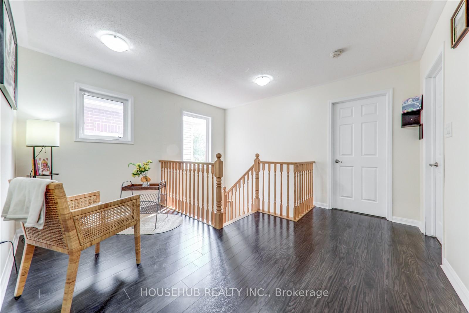 Photo 34 of 697 Ambroise Crescent, Milton, Coates — HOMEH