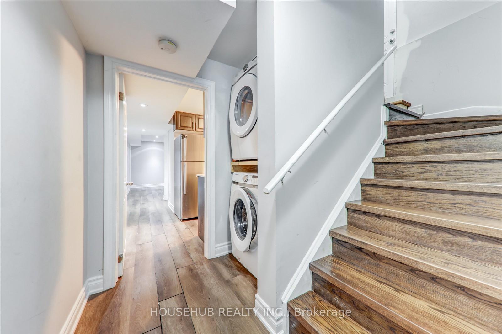 Photo 18 of 697 Ambroise Crescent, Milton, Coates — HOMEH
