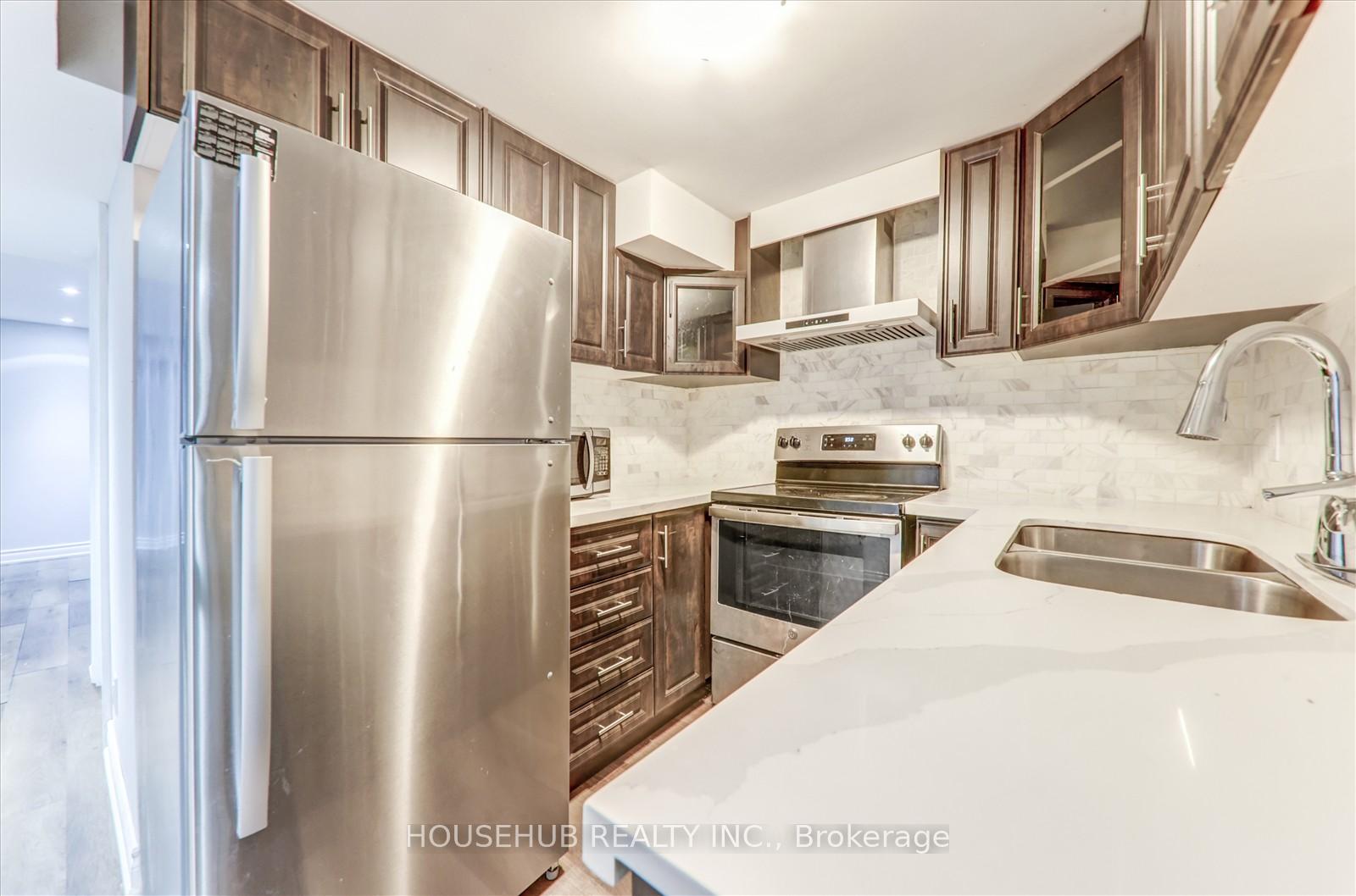 Photo 22 of 697 Ambroise Crescent, Milton, Coates — HOMEH