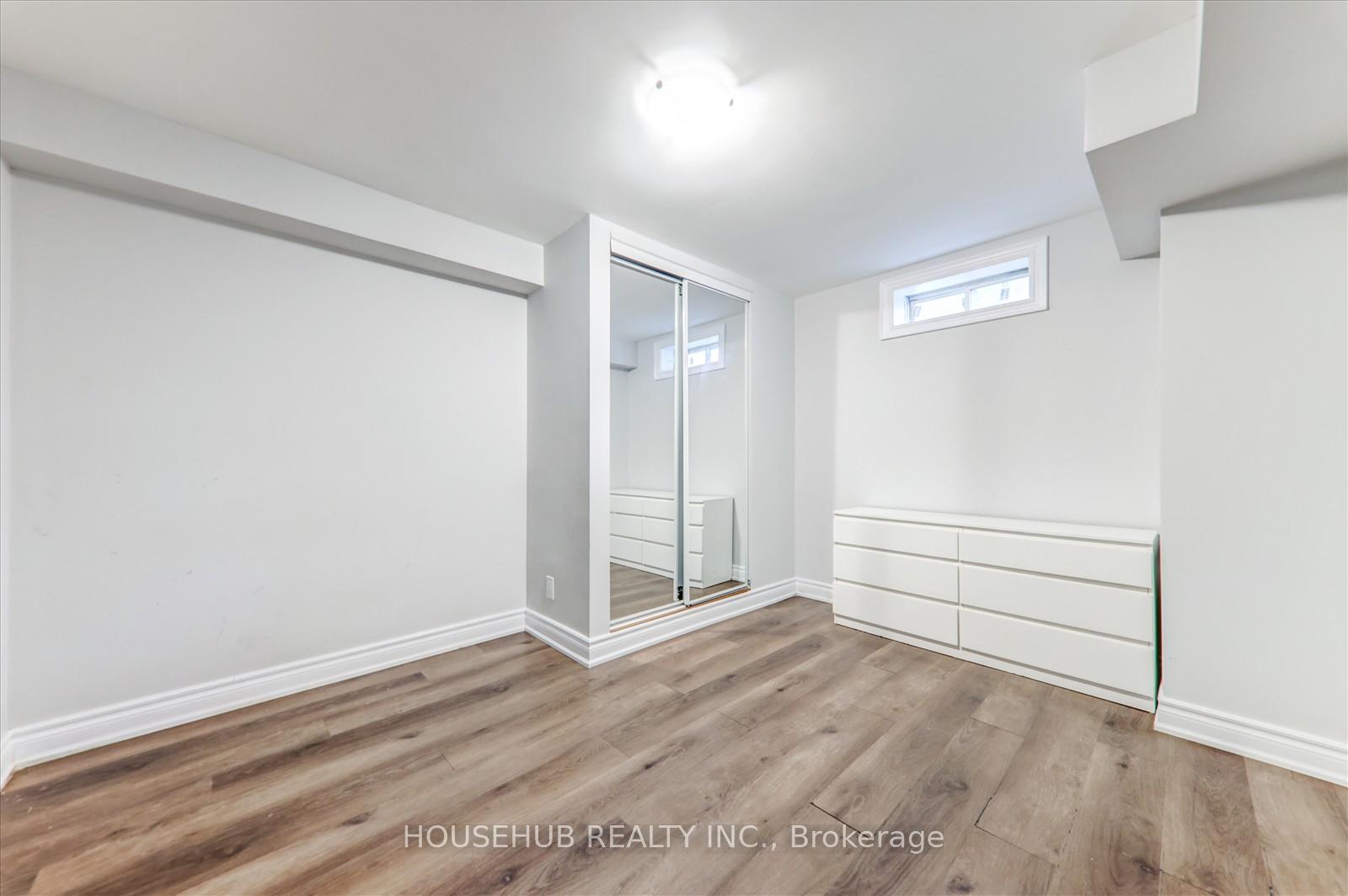 Photo 9 of 697 Ambroise Crescent, Milton, Coates — HOMEH