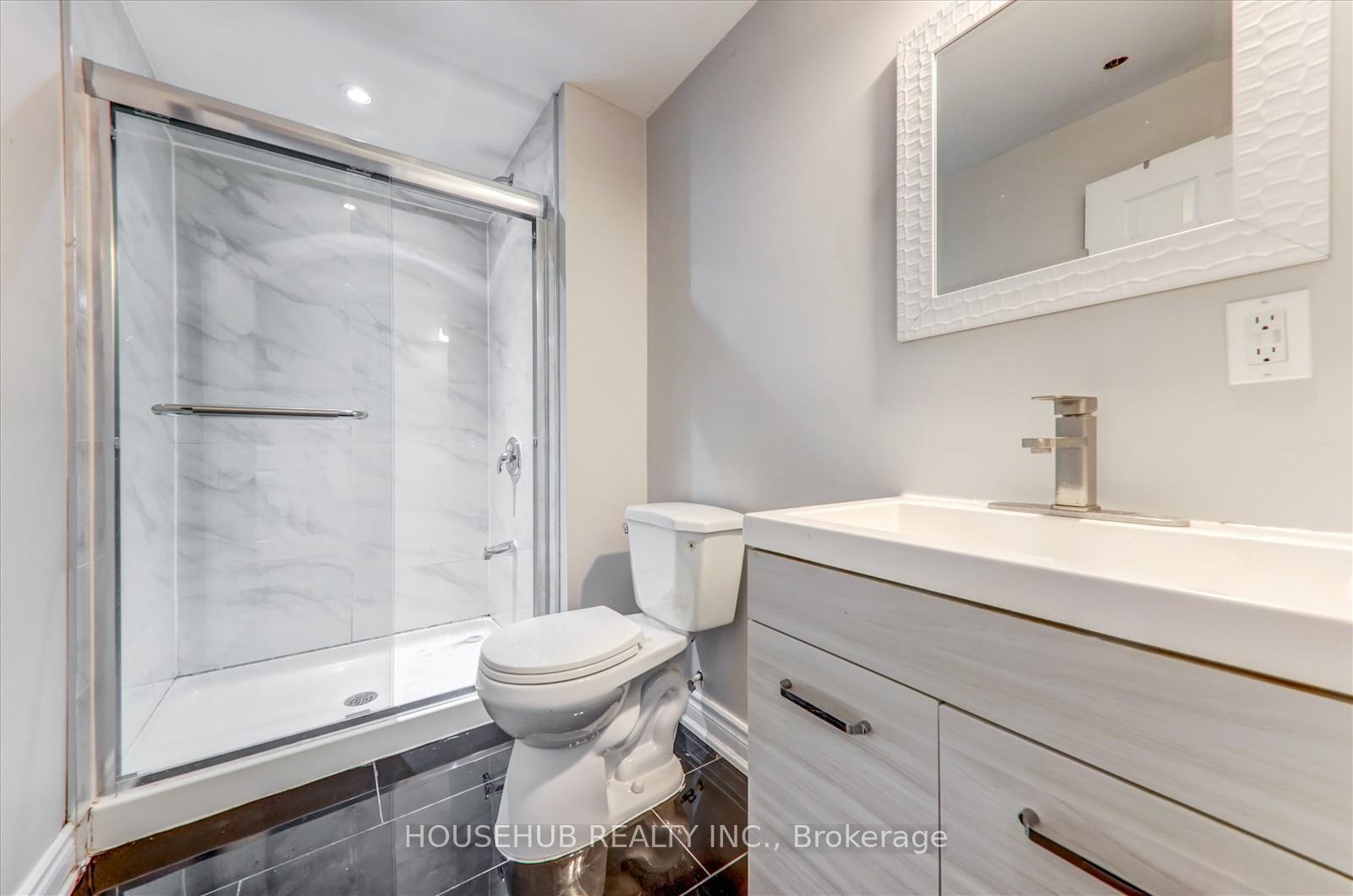 Photo 20 of 697 Ambroise Crescent, Milton, Coates — HOMEH