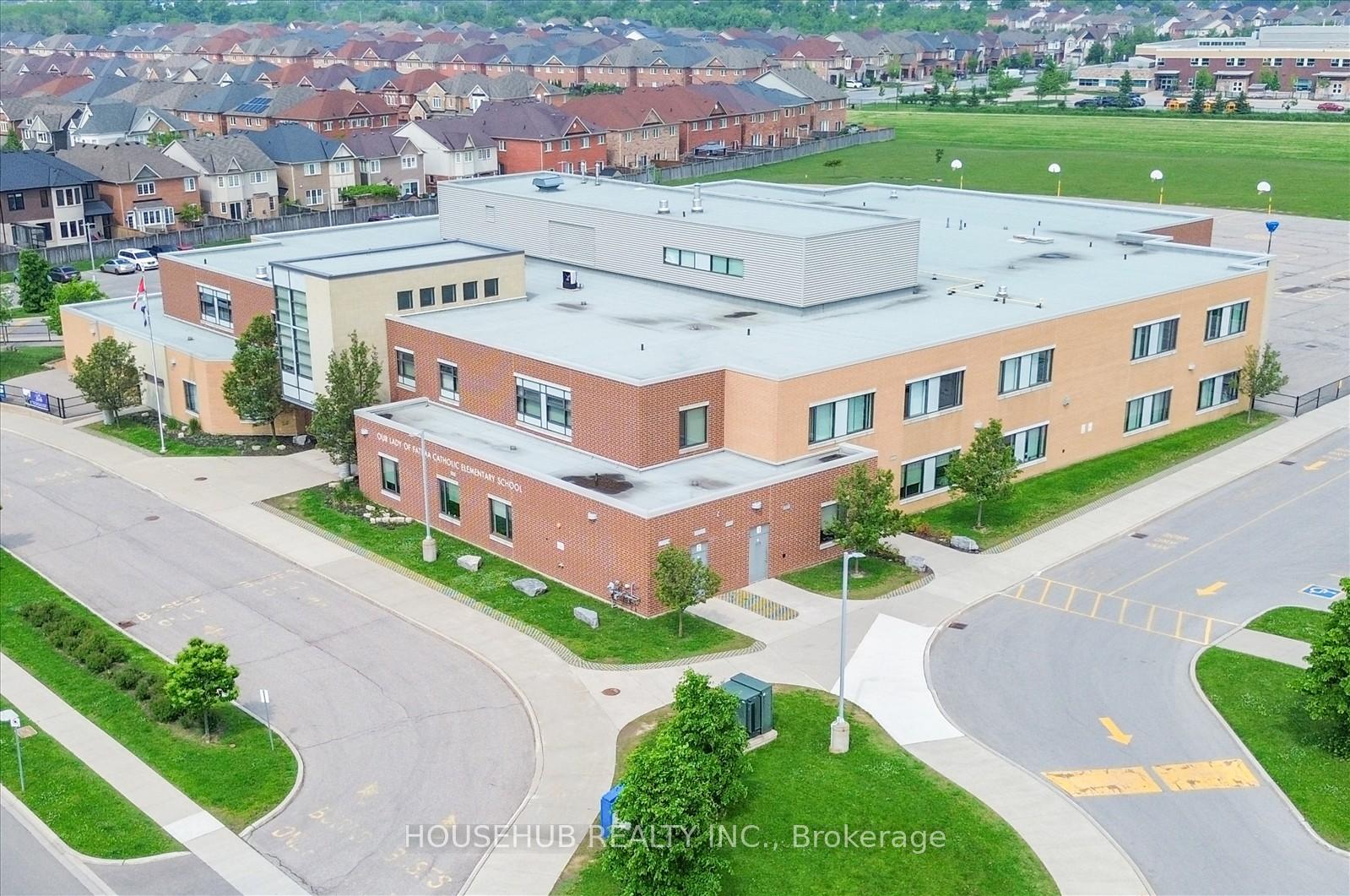 Photo 26 of 697 Ambroise Crescent, Milton, Coates — HOMEH